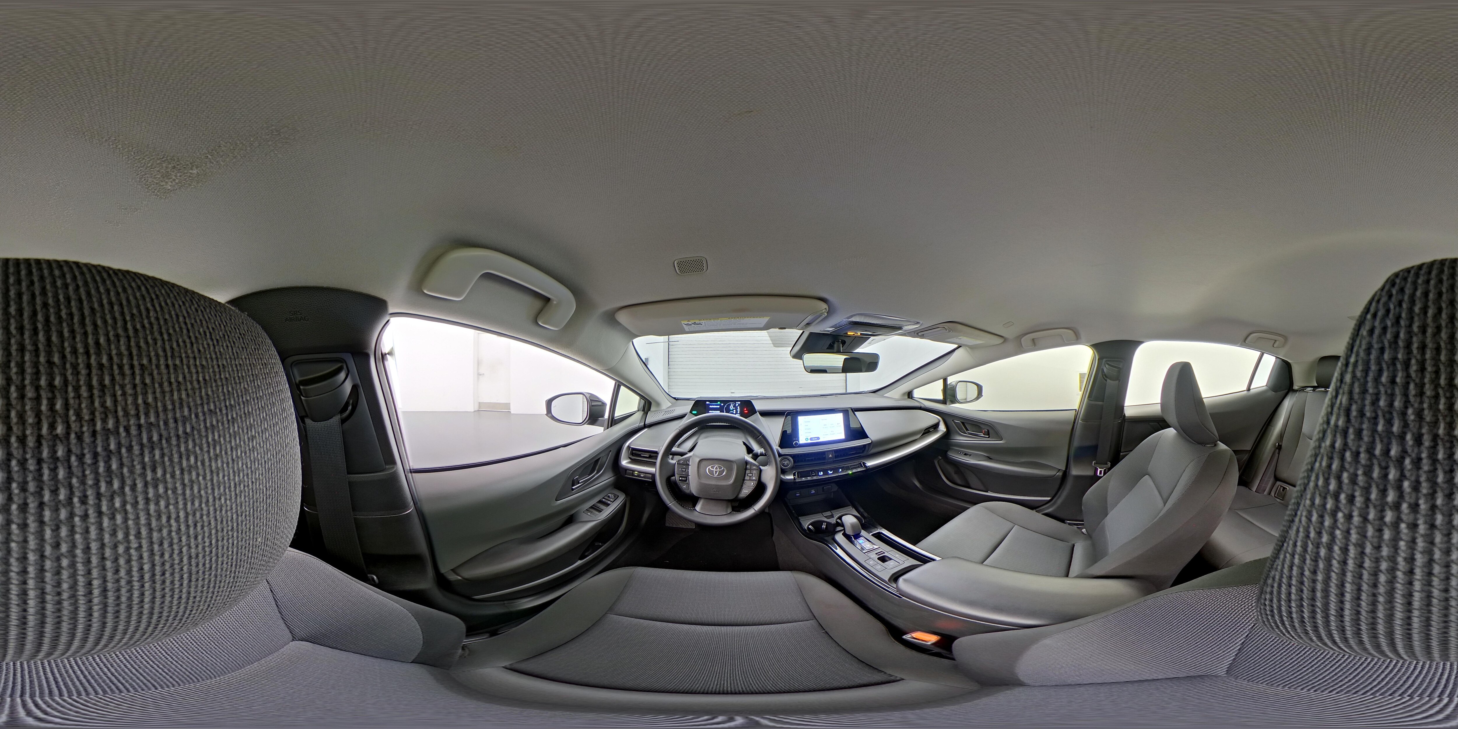 2025 Toyota Prius LE - Photo 26