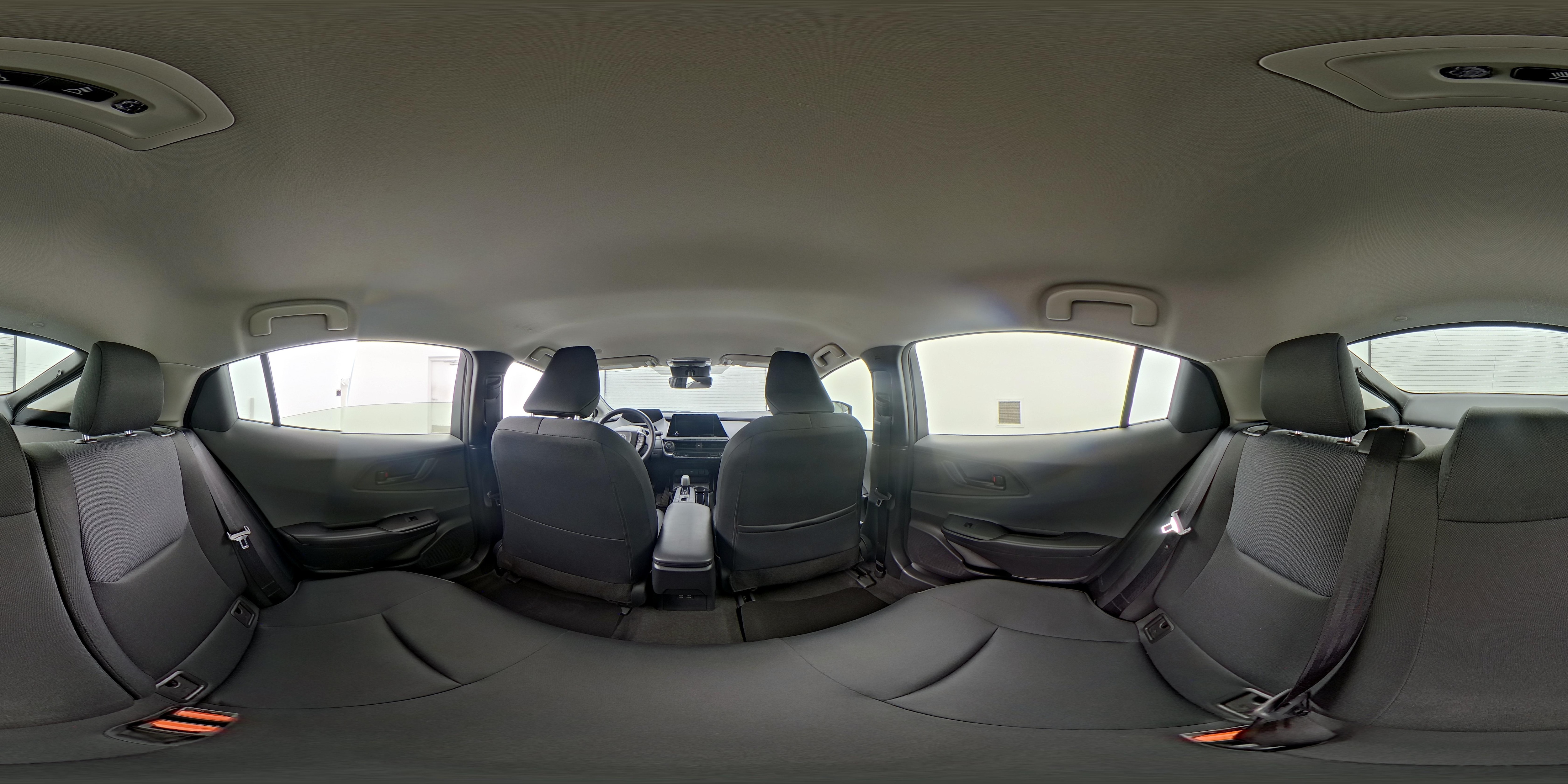2025 Toyota Prius LE - Photo 25