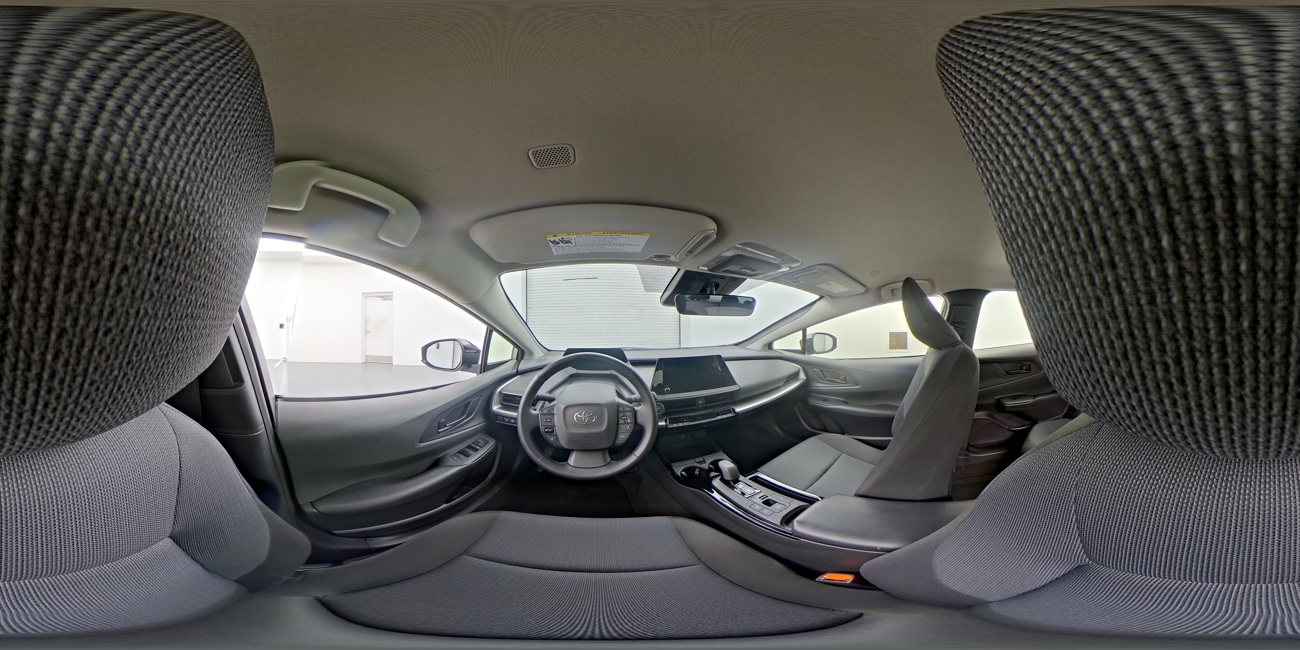 2025 Toyota Prius LE - Photo 26