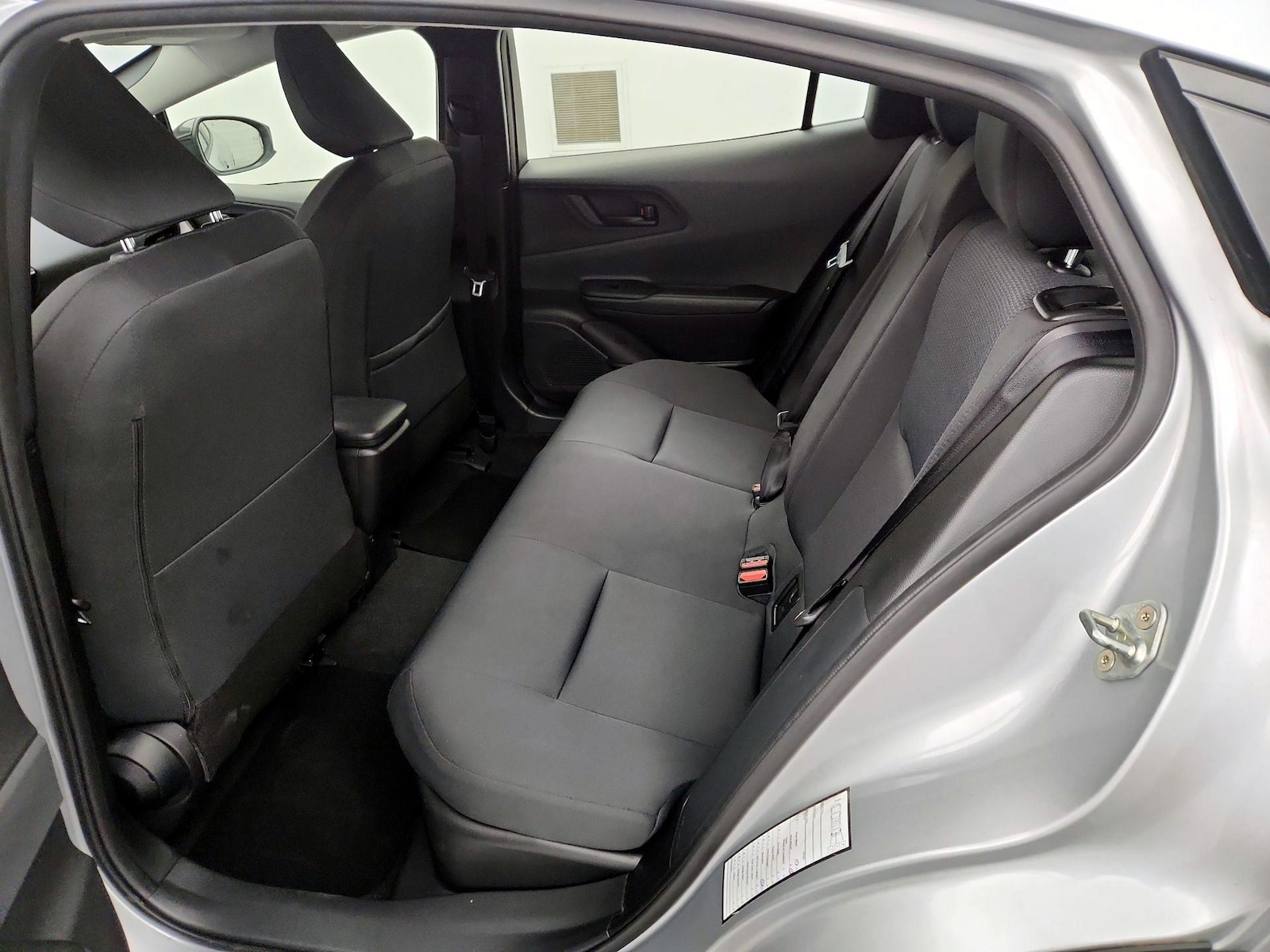 2025 Toyota Prius LE - Photo 20