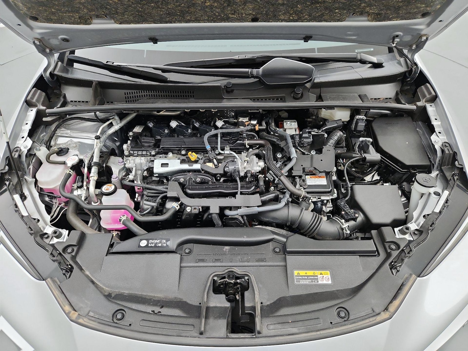 2025 Toyota Prius LE - Photo 22