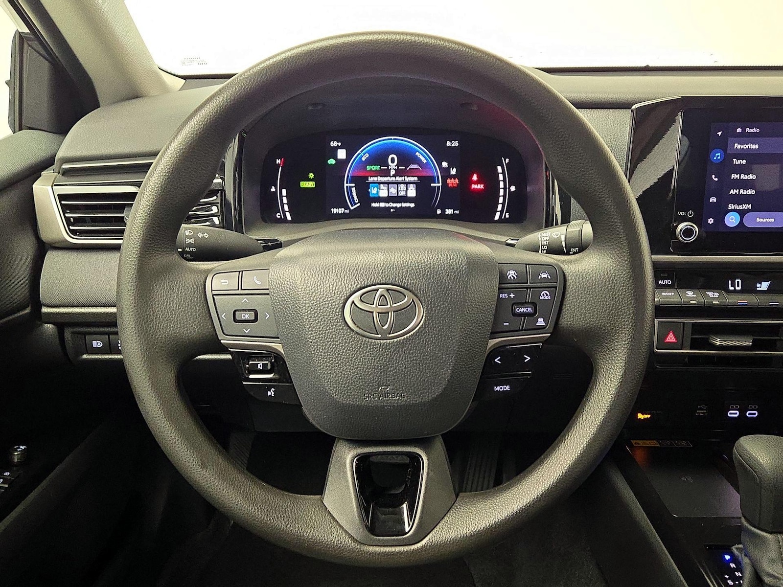 2026 Toyota Camry LE - Photo 11