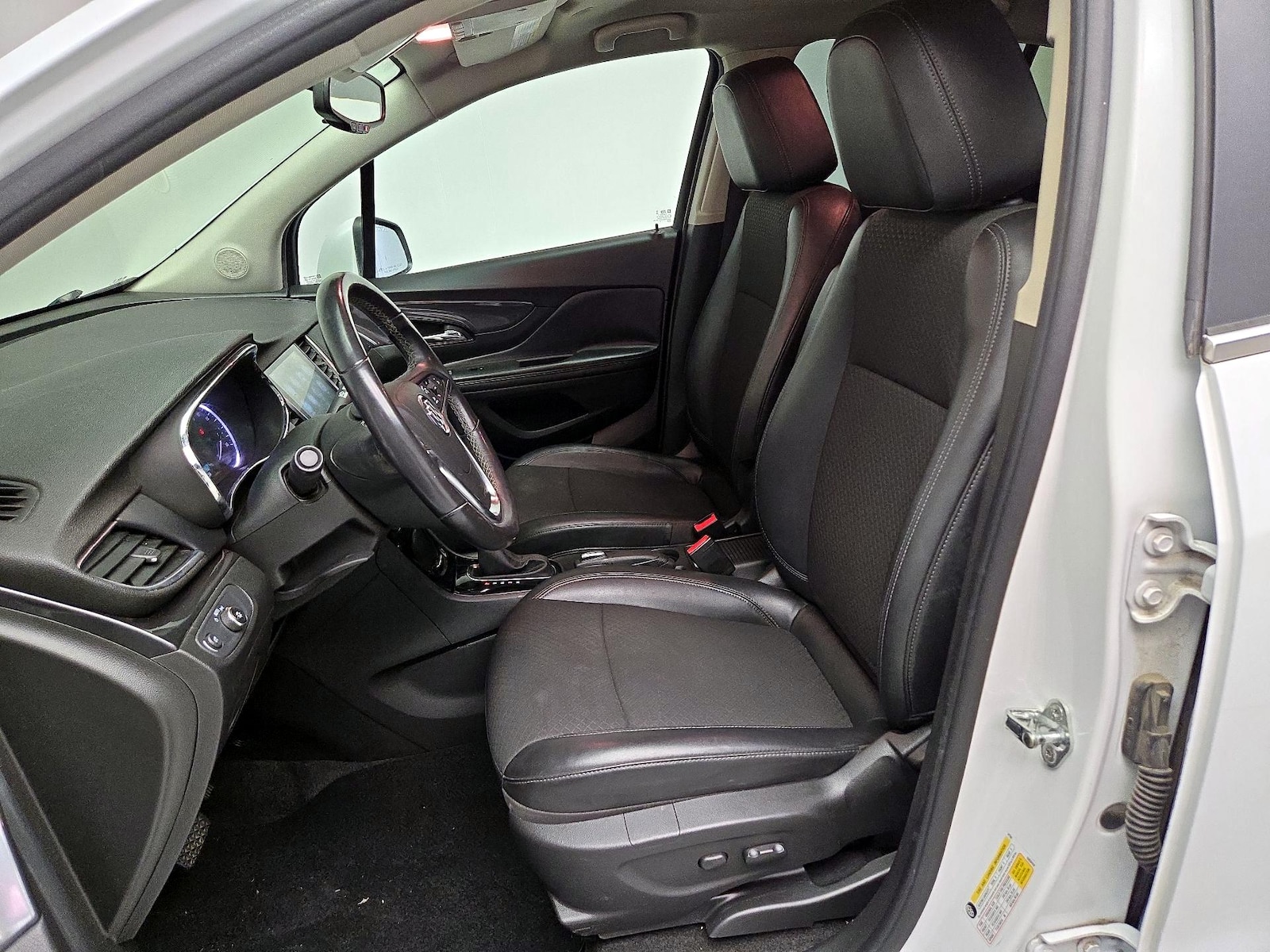 Power Seat(s) & Side Airbags