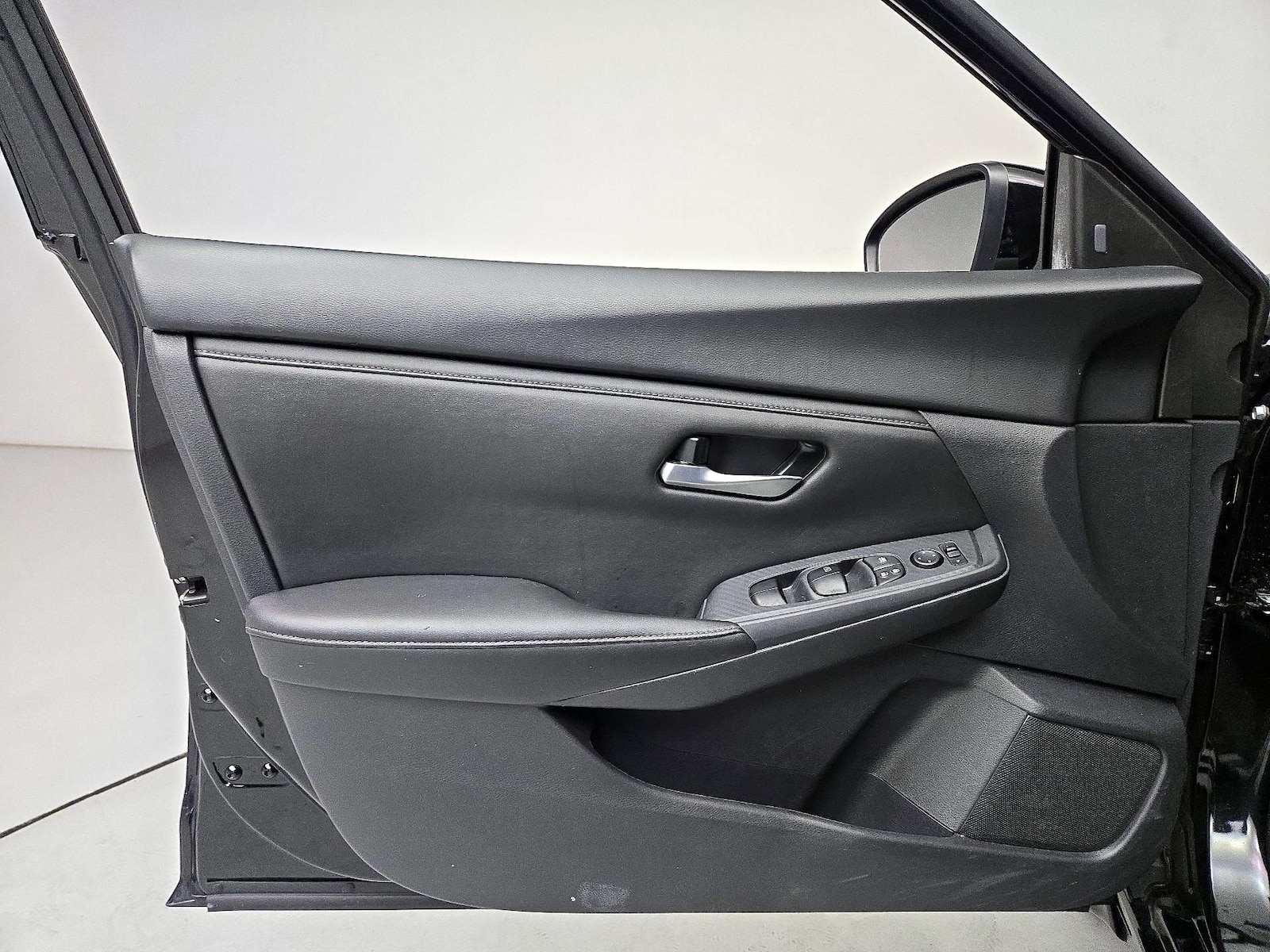 2025 Nissan Sentra SV - Photo 13