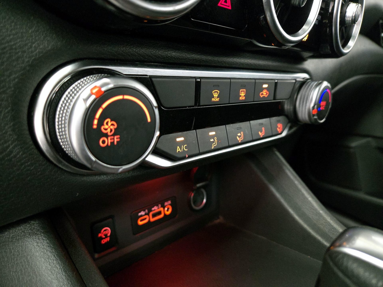 2025 Nissan Sentra SV - Photo 17