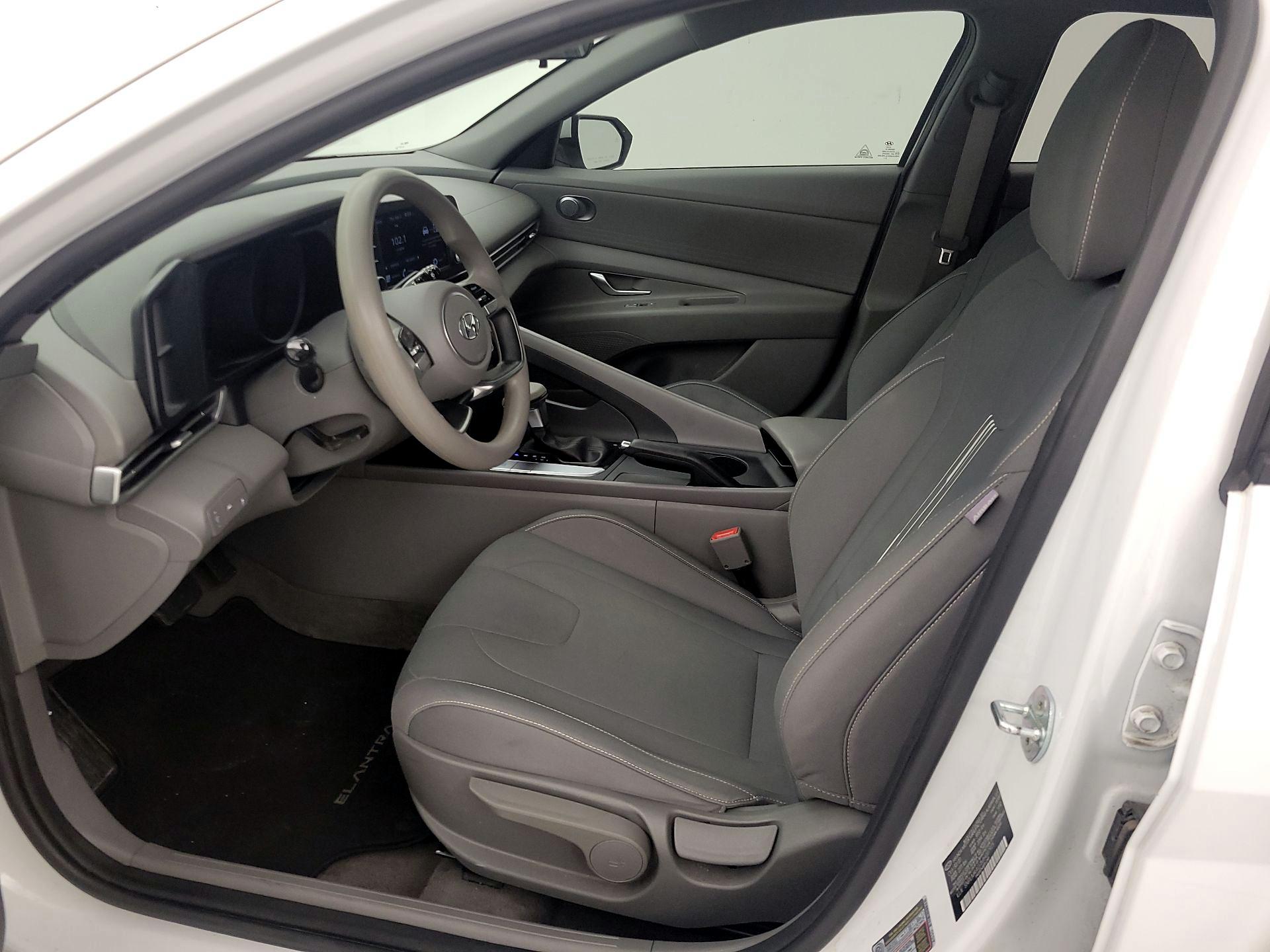 Thumbnail: 2021 Hyundai Elantra - 11
