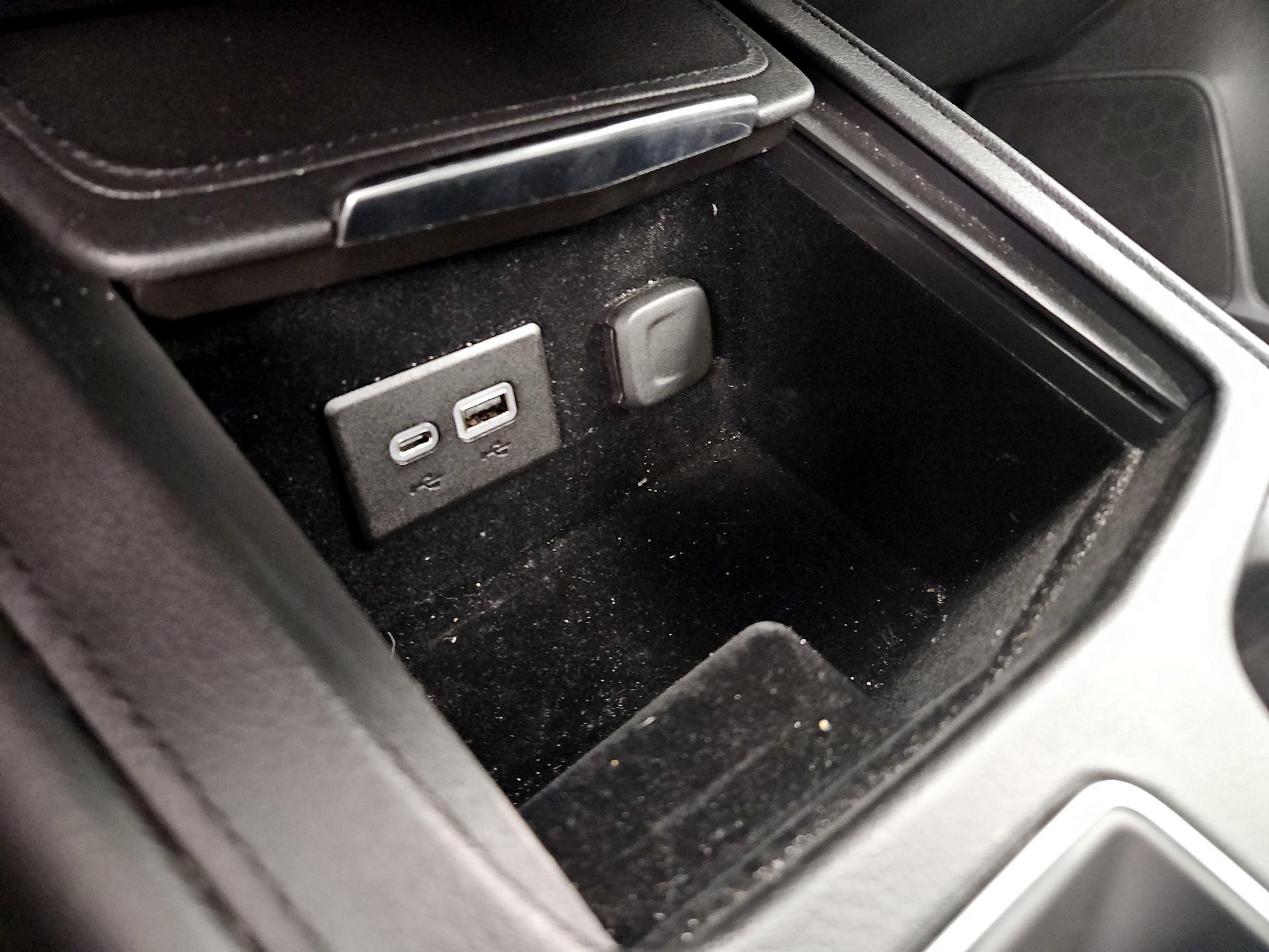 Thumbnail: 2020 Cadillac XT4 - 18