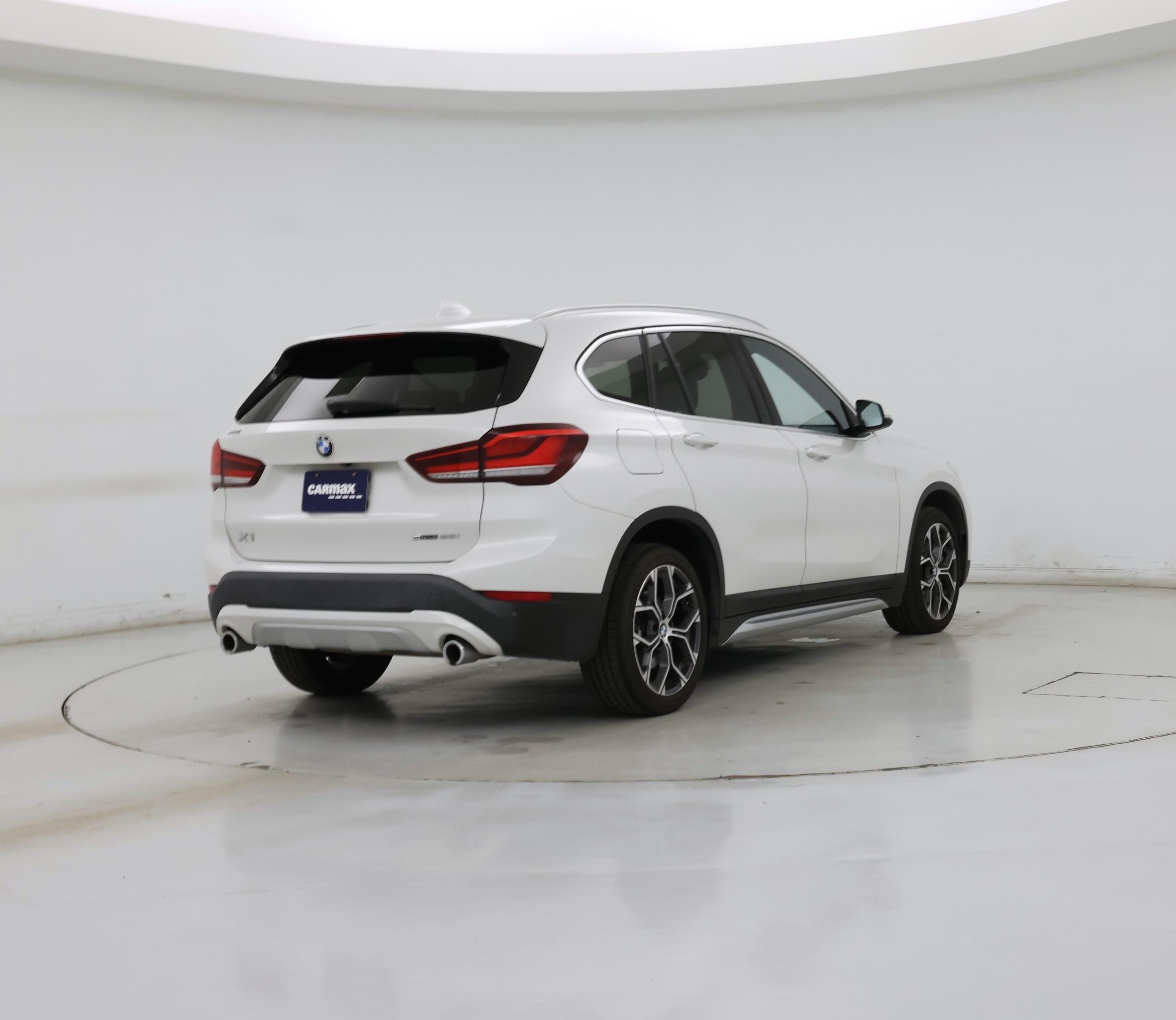 Thumbnail: 2020 BMW X1 - 8