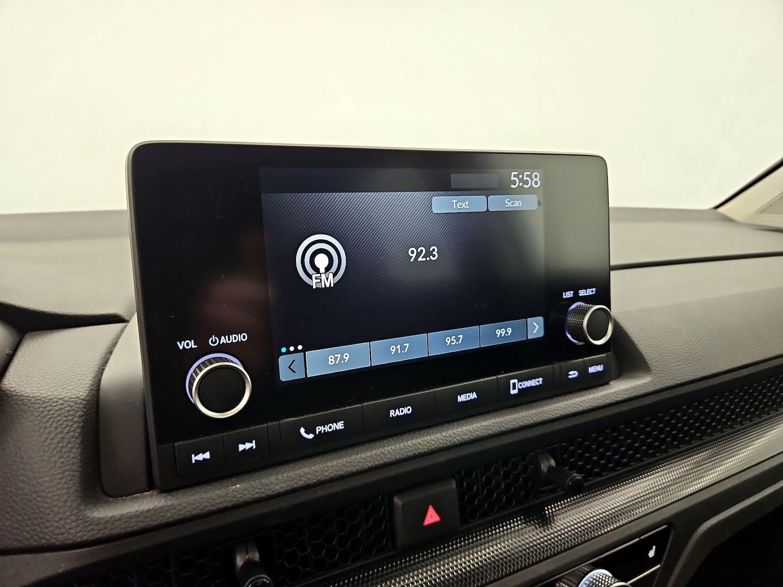 2024 Honda CR-V EX - Photo 16