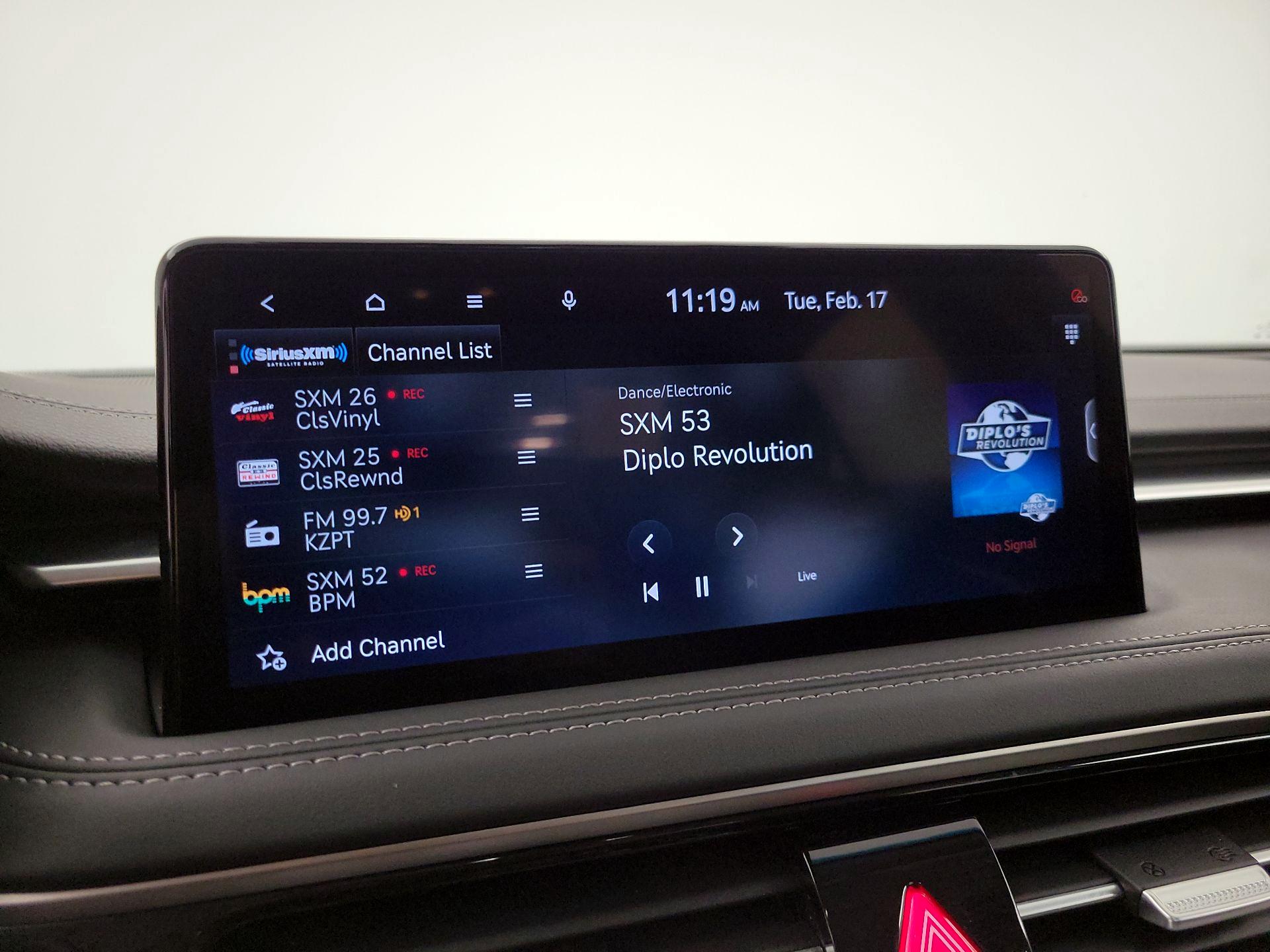 Thumbnail: 2025 Genesis G70 - 16