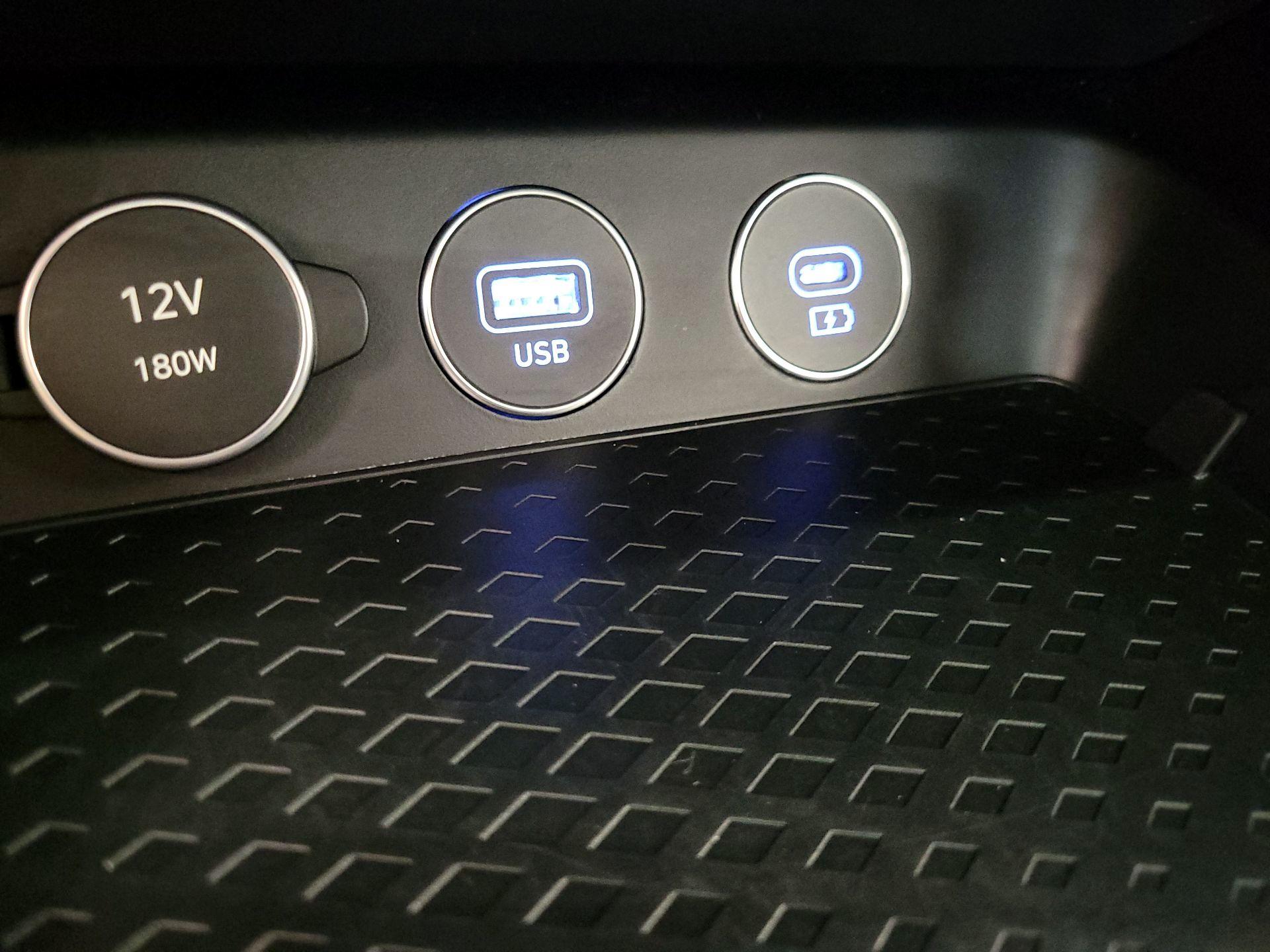 Thumbnail: 2025 Genesis G70 - 19