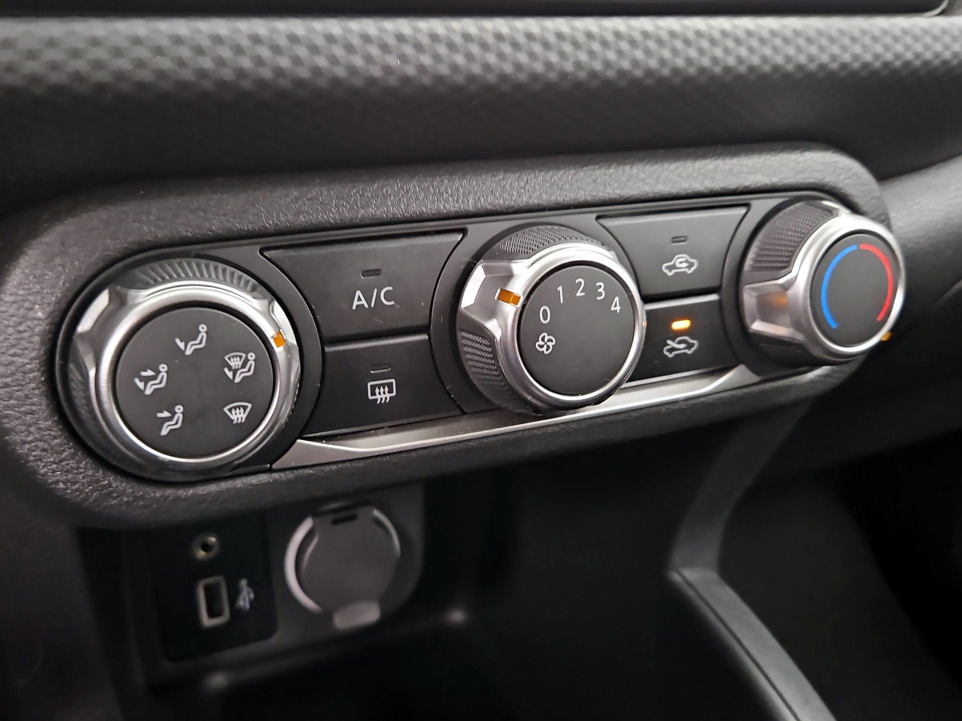 Thumbnail: 2025 Nissan Kicks - 16