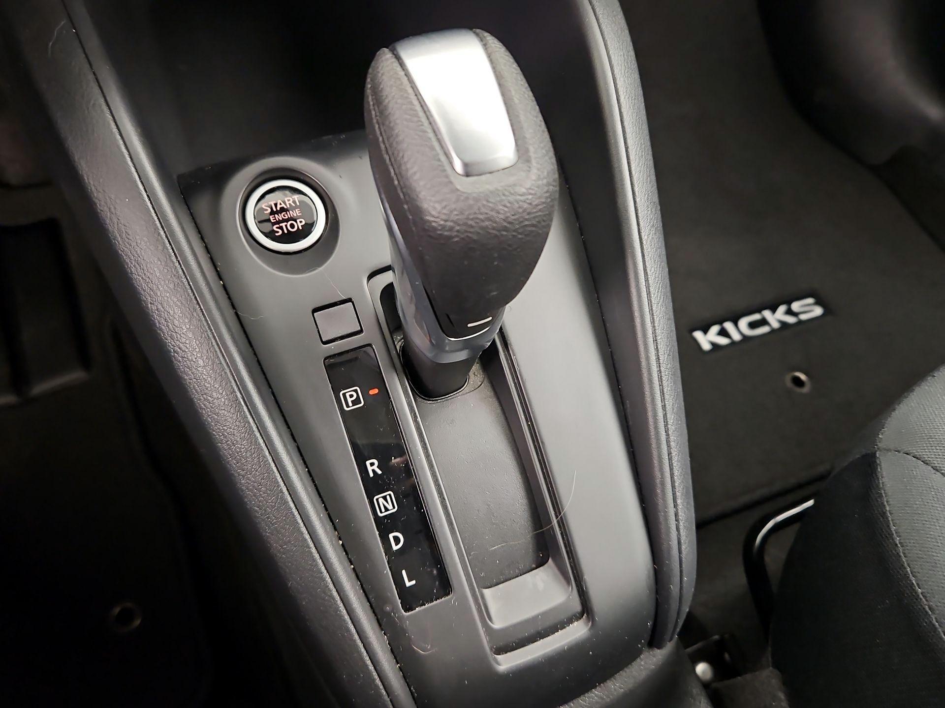 Thumbnail: 2025 Nissan Kicks - 17