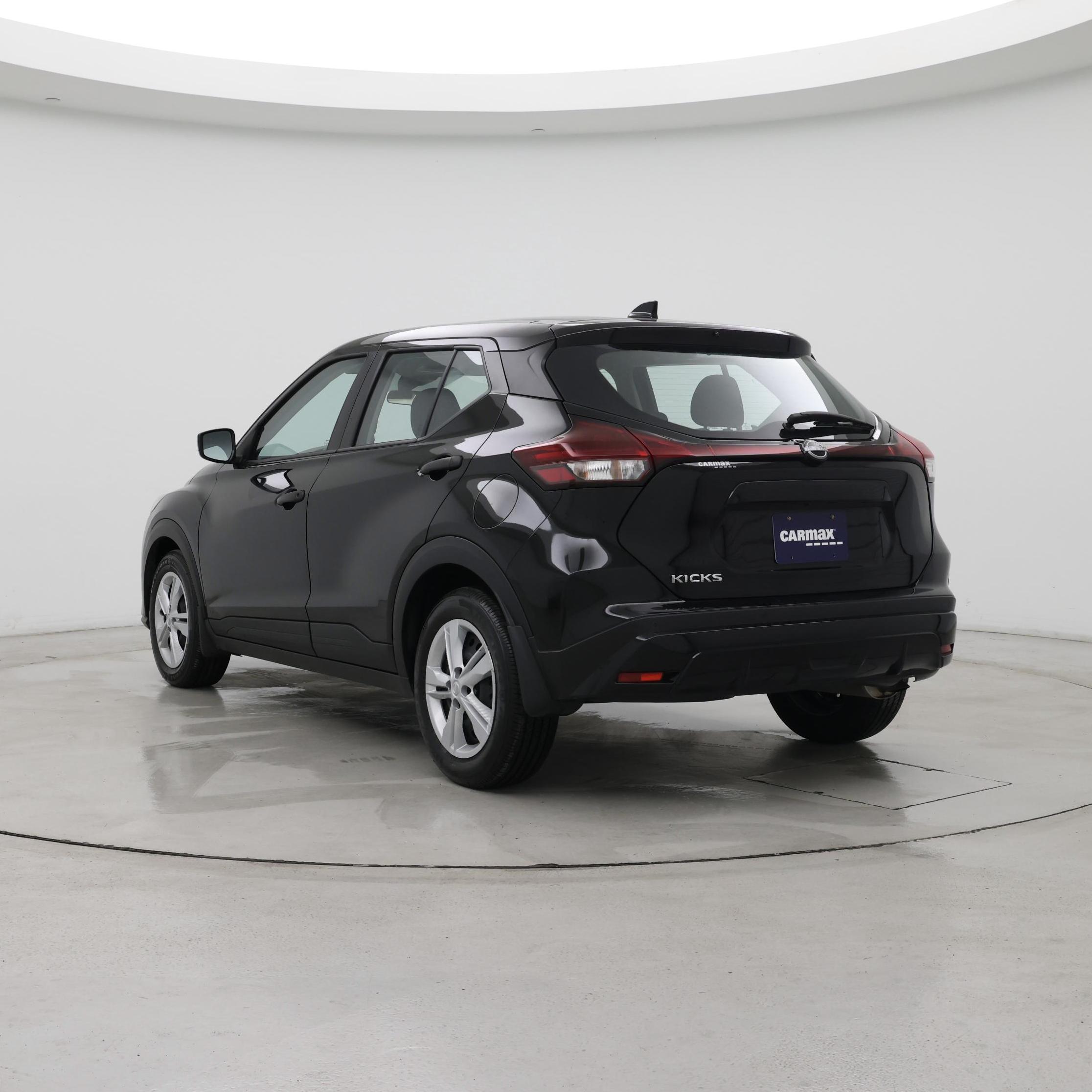 Thumbnail: 2025 Nissan Kicks - 2