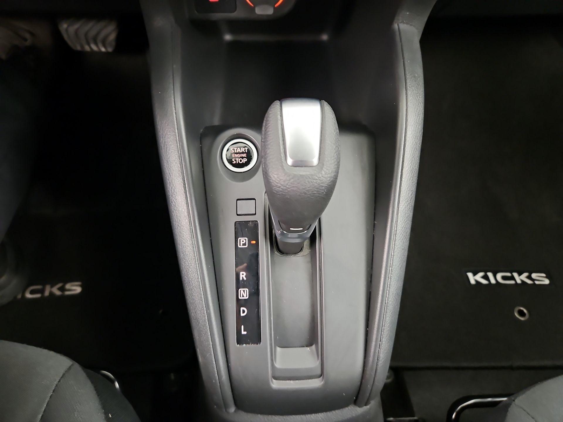 Thumbnail: 2025 Nissan Kicks - 17