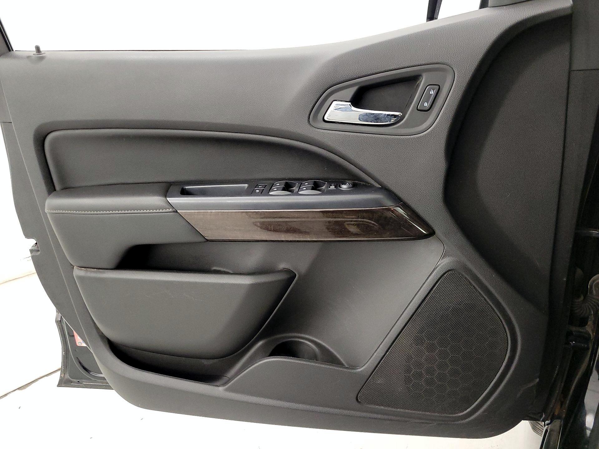Thumbnail: 2015 GMC Canyon - 12