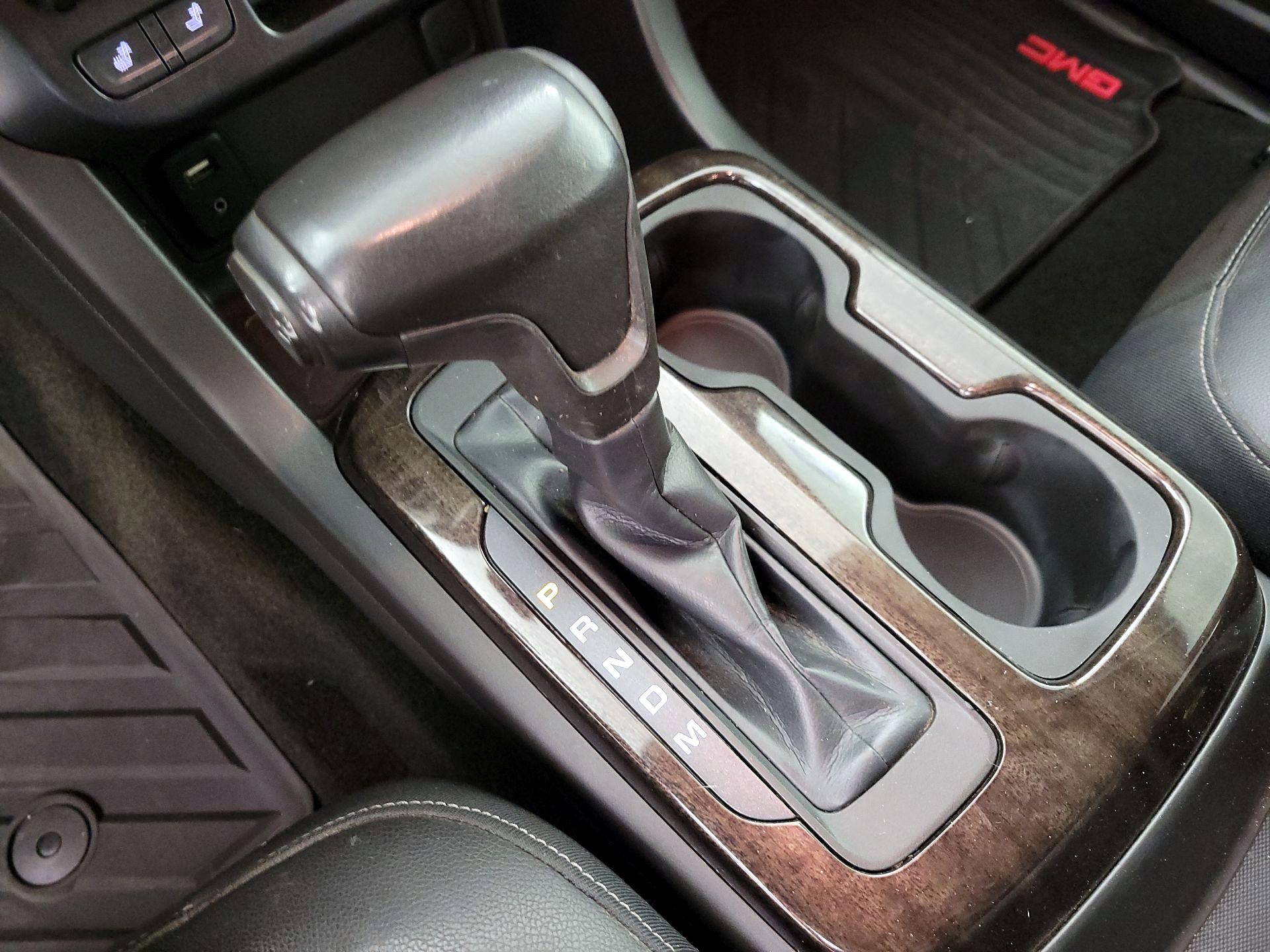 Thumbnail: 2015 GMC Canyon - 18