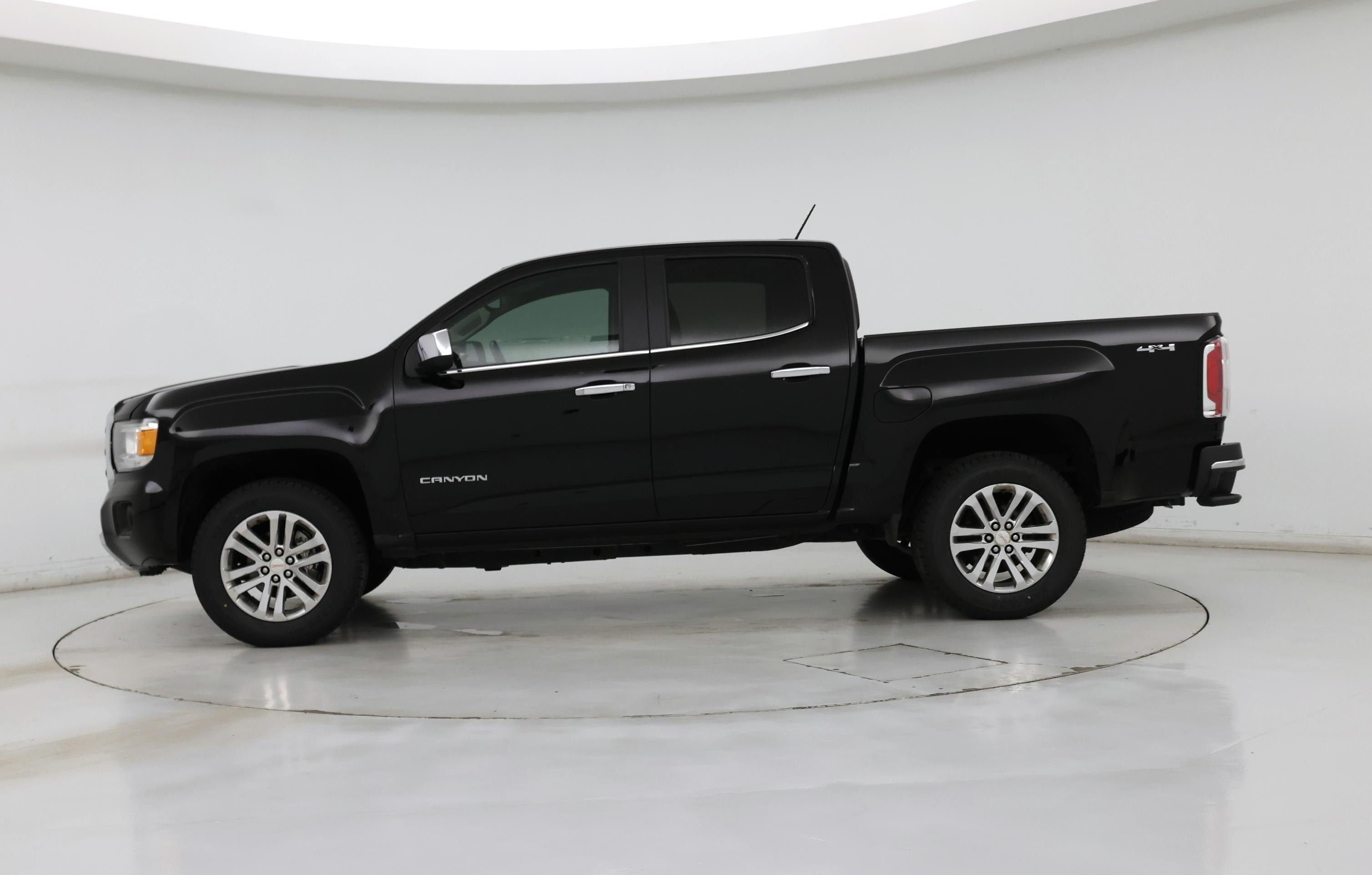Thumbnail: 2015 GMC Canyon - 3