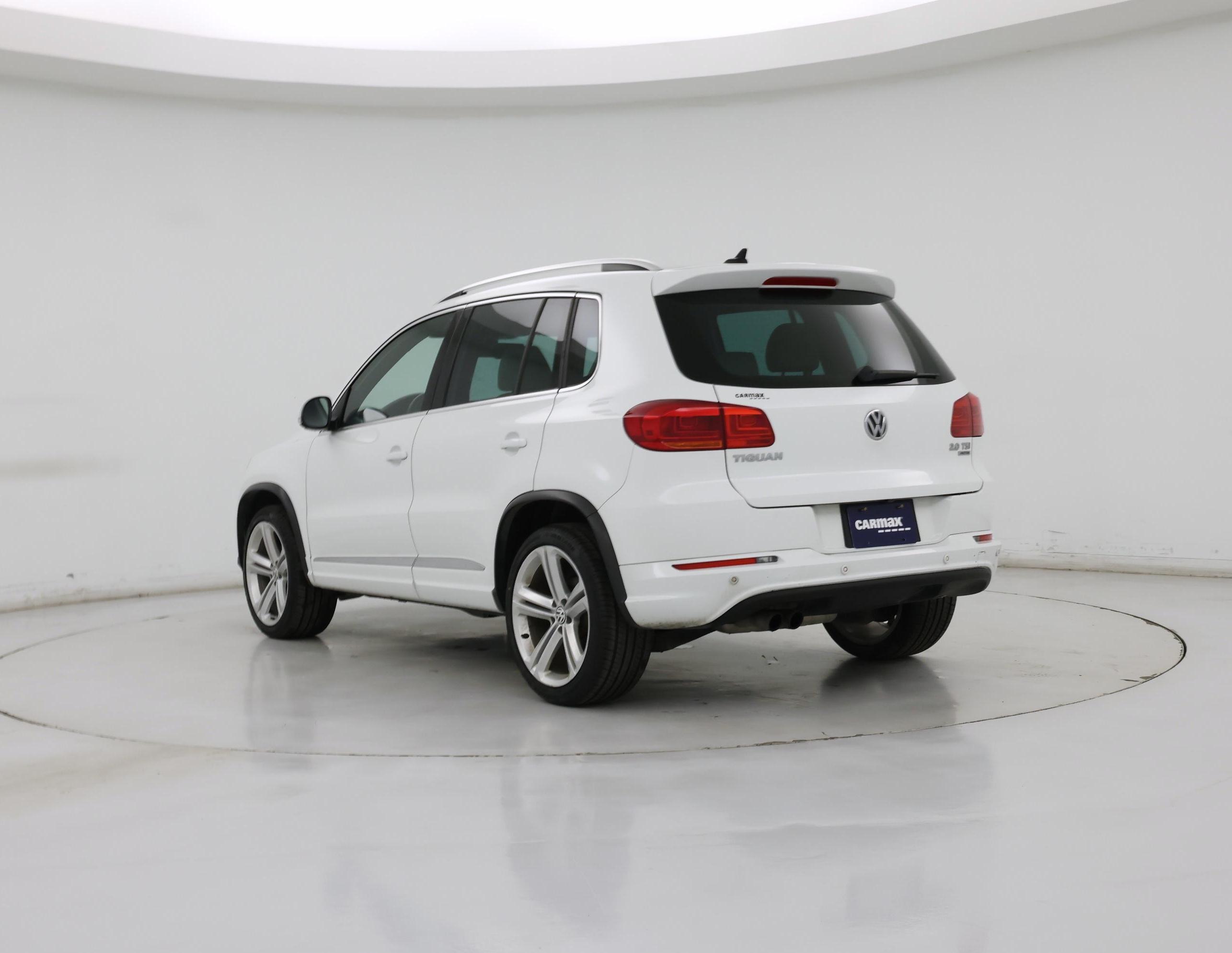 Thumbnail: 2015 Volkswagen Tiguan - 2