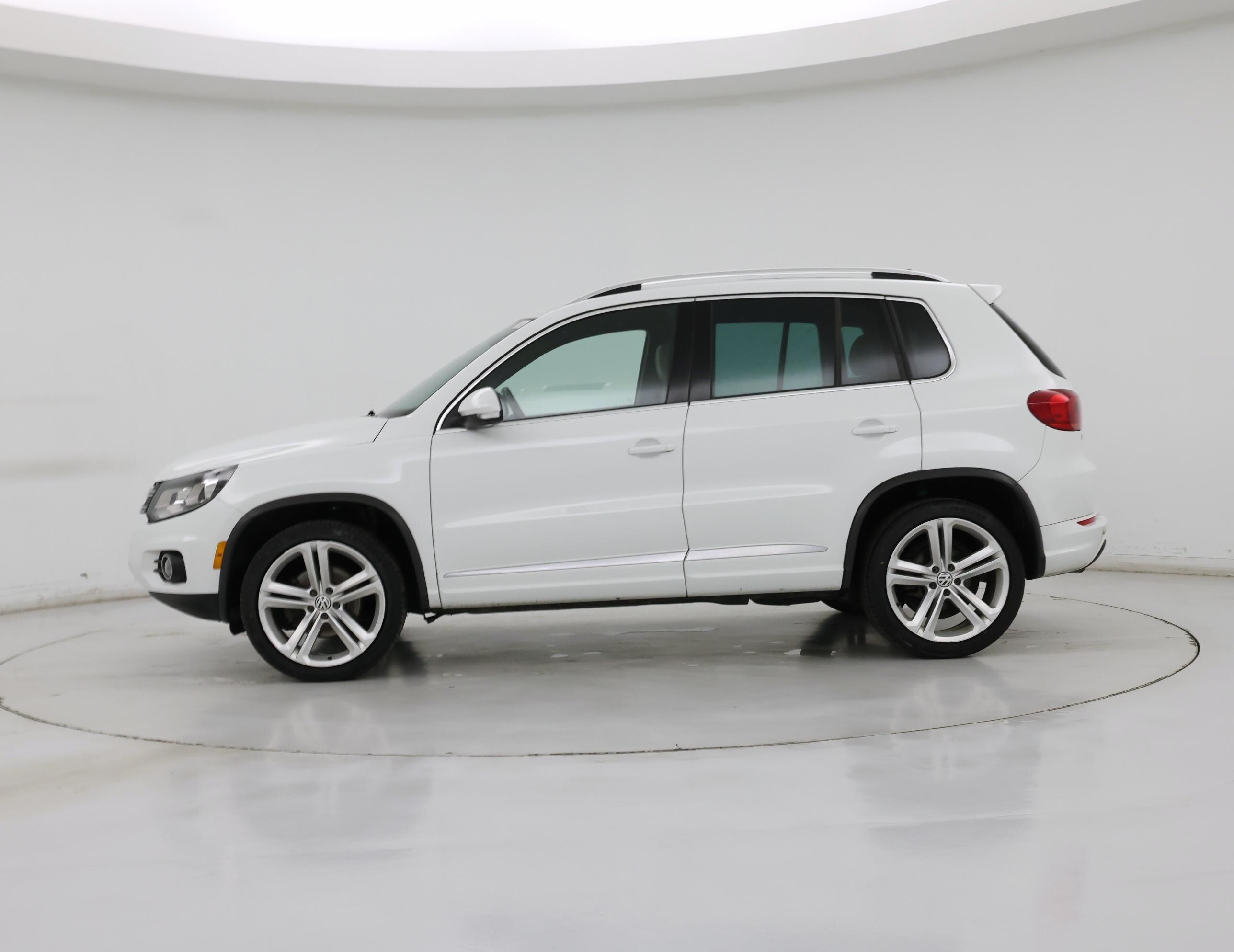Thumbnail: 2015 Volkswagen Tiguan - 3