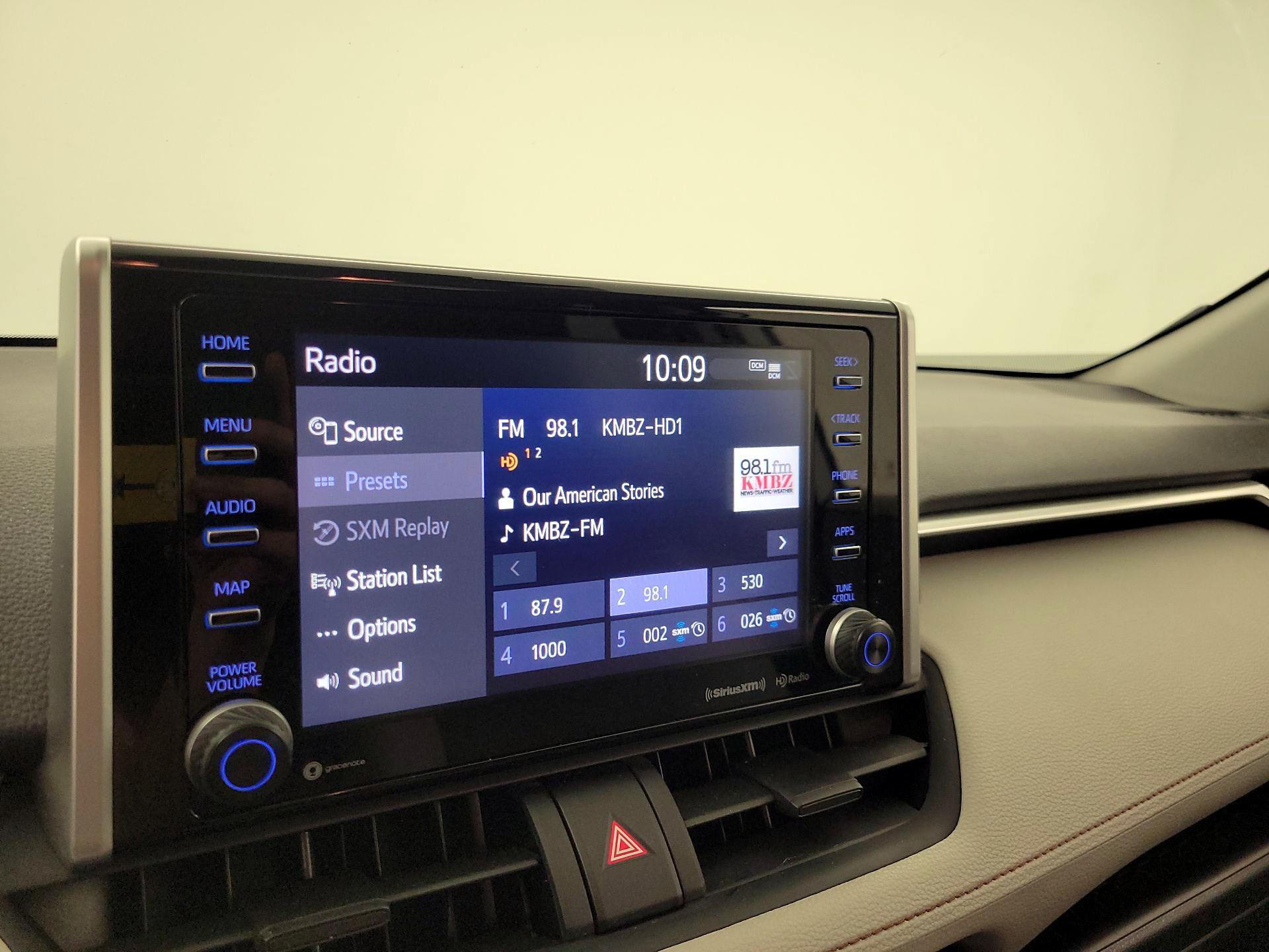 Thumbnail: 2021 Toyota RAV4 - 15