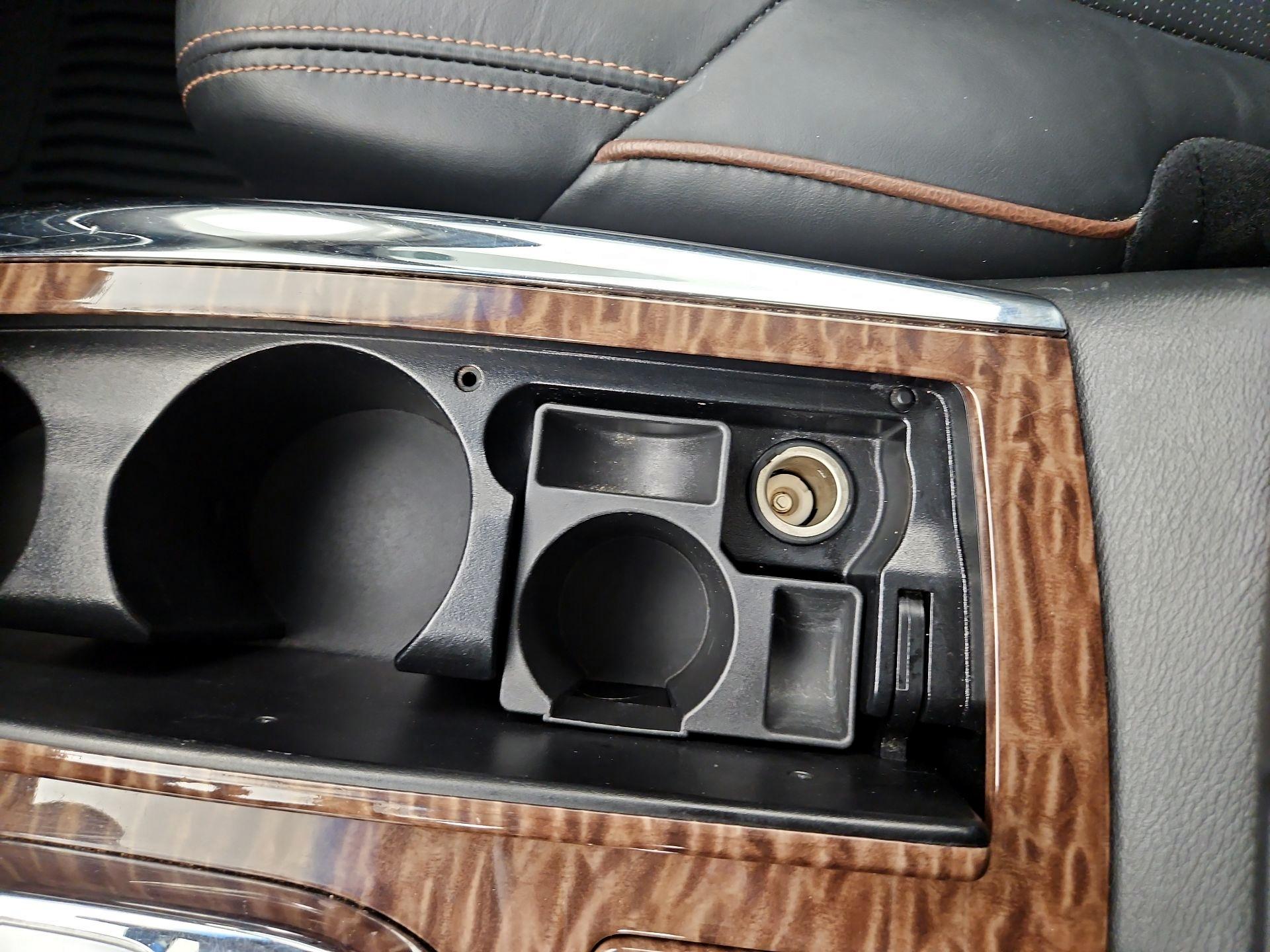 Thumbnail: 2017 Nissan Armada - 19