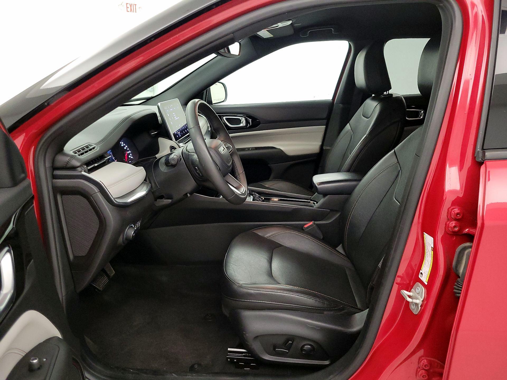 Thumbnail: 2023 Jeep Compass - 11