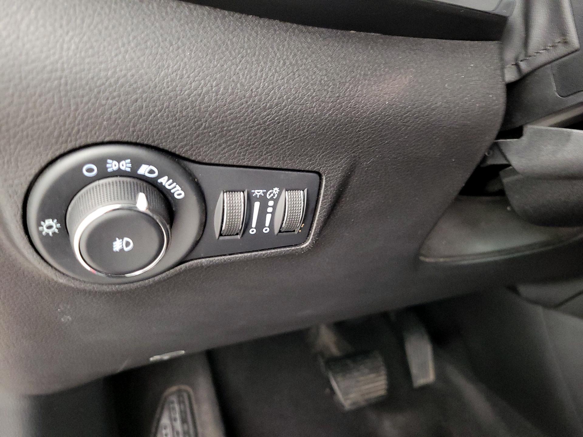 Thumbnail: 2023 Jeep Compass - 13