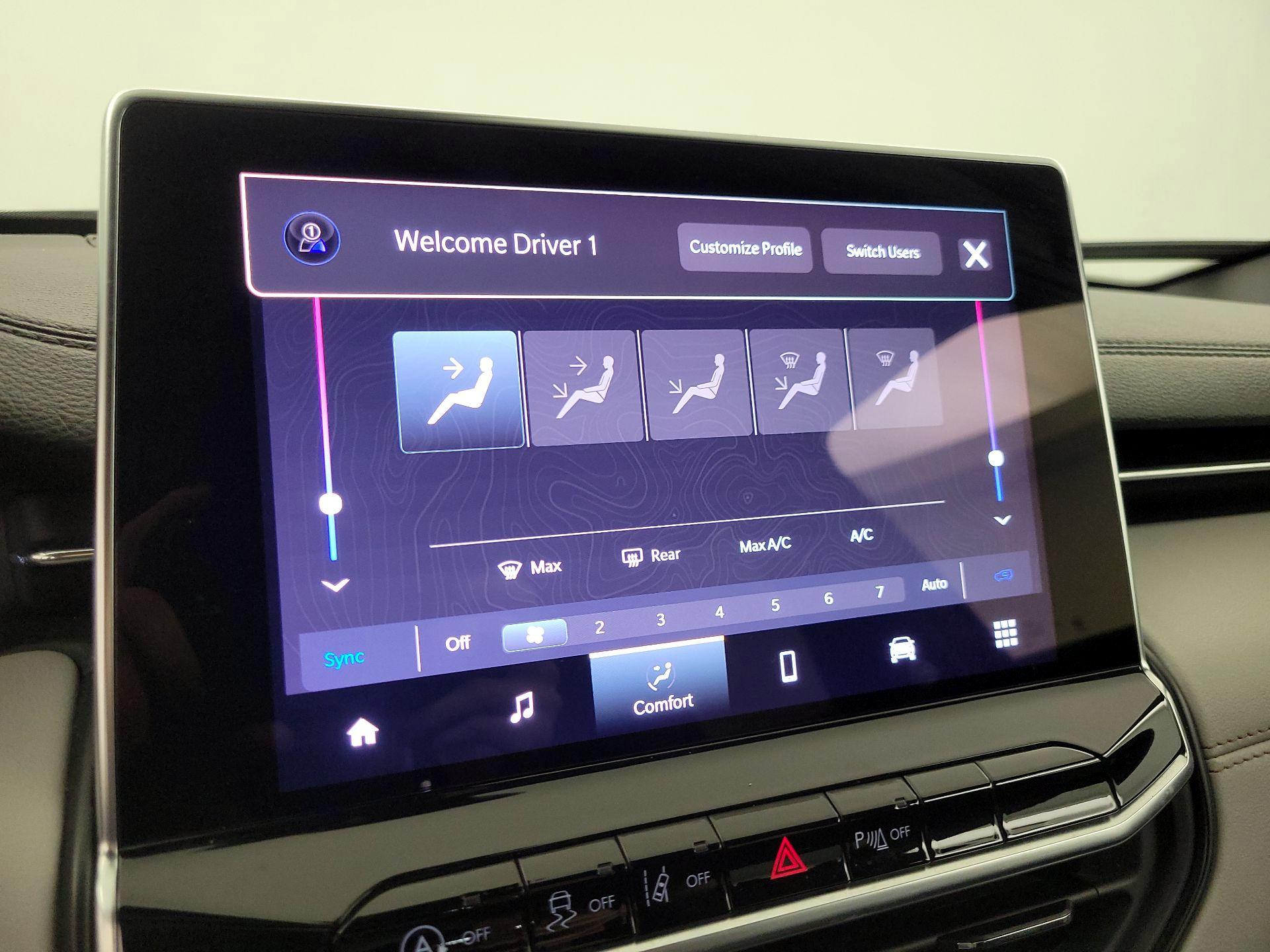 Thumbnail: 2023 Jeep Compass - 16