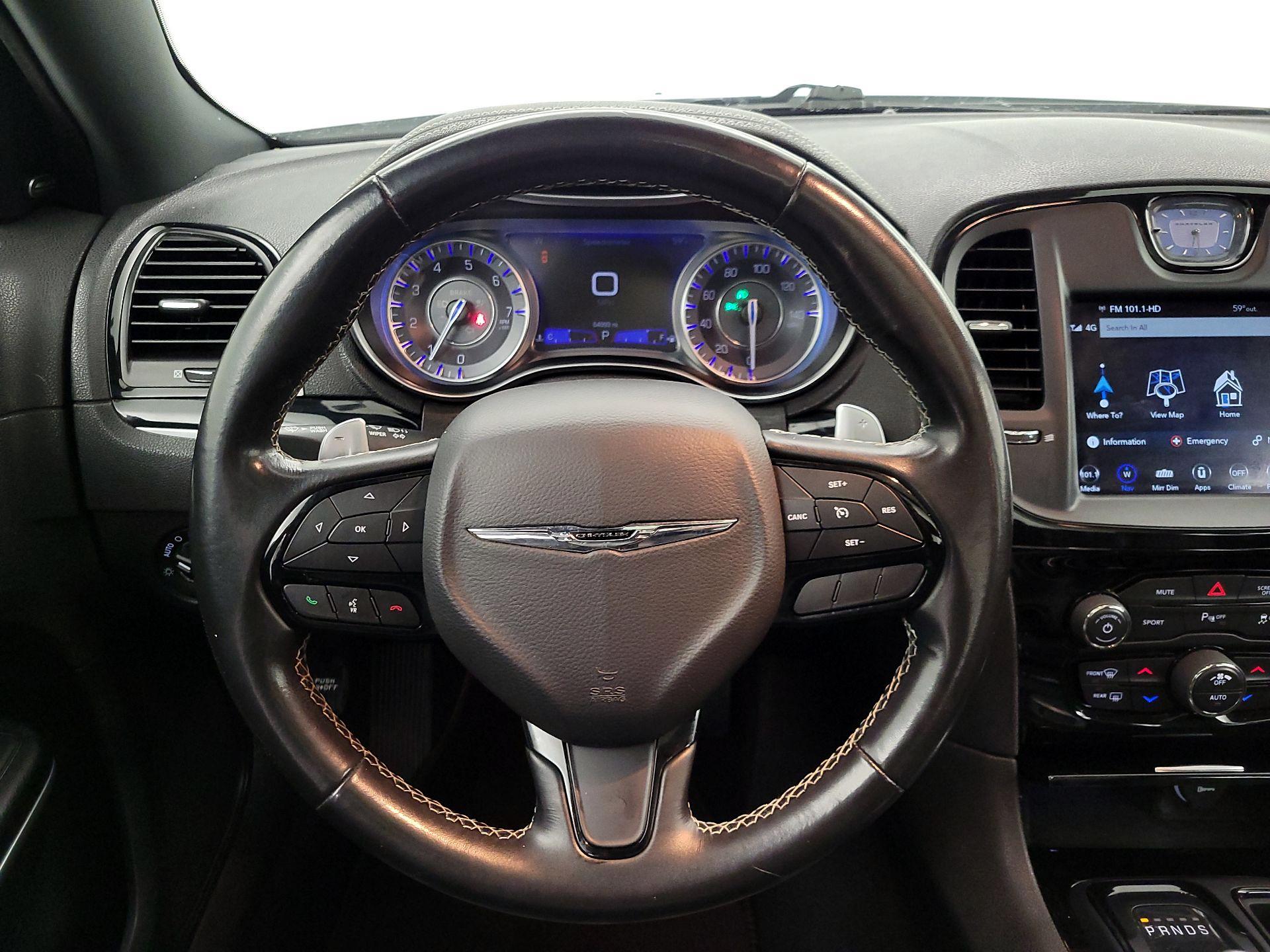 Thumbnail: 2022 Chrysler 300 - 10