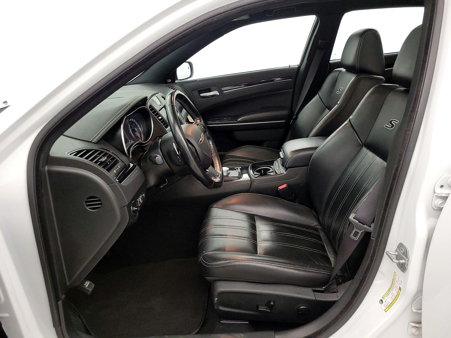 Thumbnail: 2022 Chrysler 300 - 11