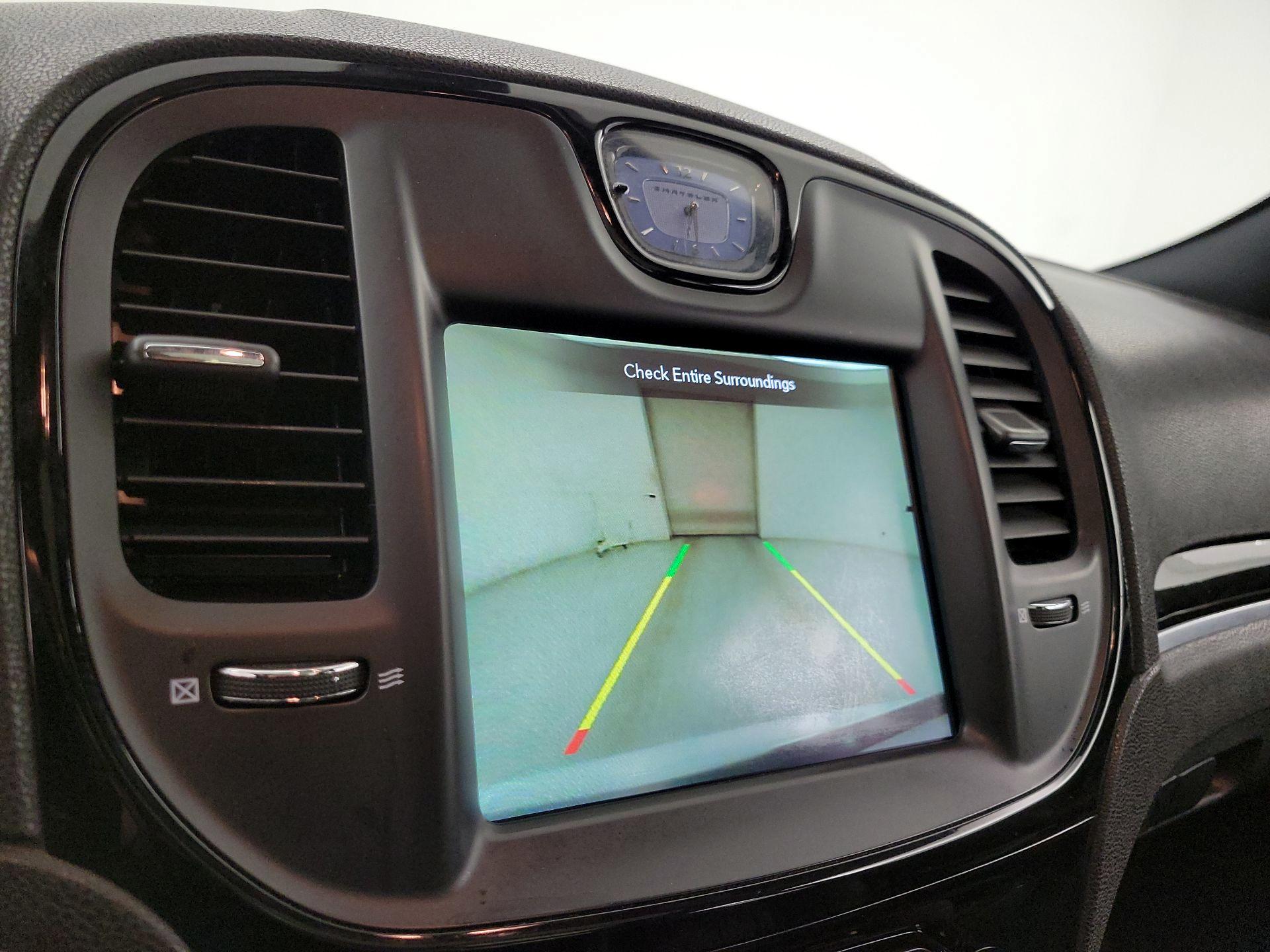 Thumbnail: 2022 Chrysler 300 - 15