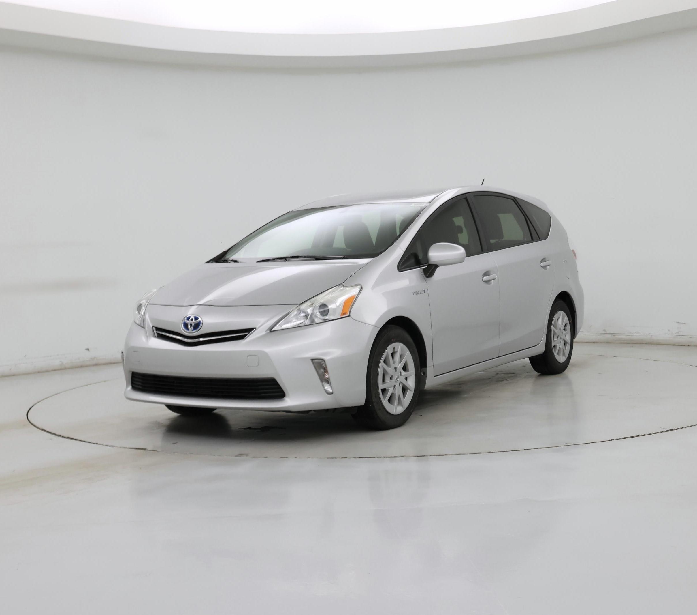 Thumbnail: 2014 Toyota Prius v - 4