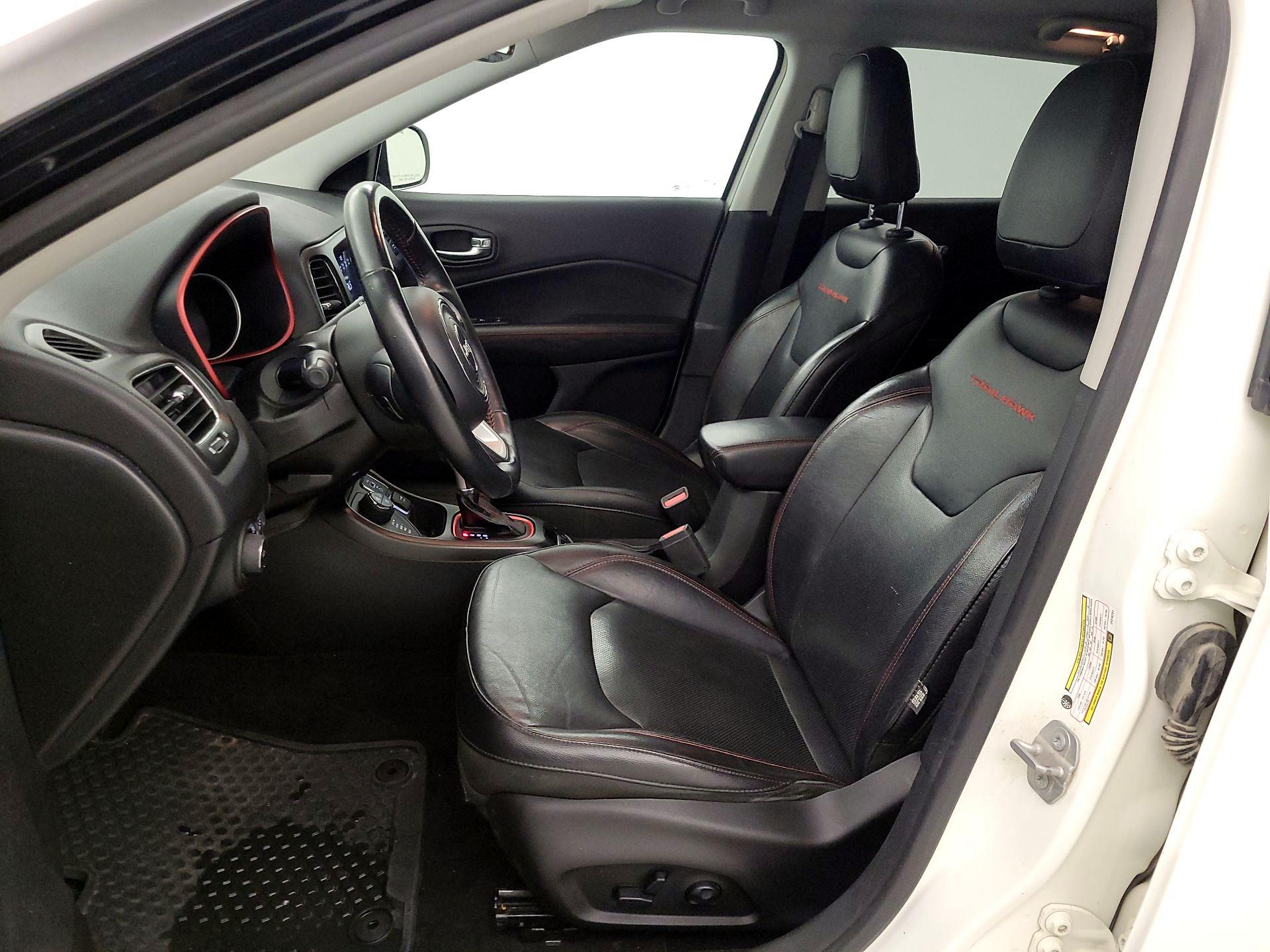 Thumbnail: 2018 Jeep Compass - 11