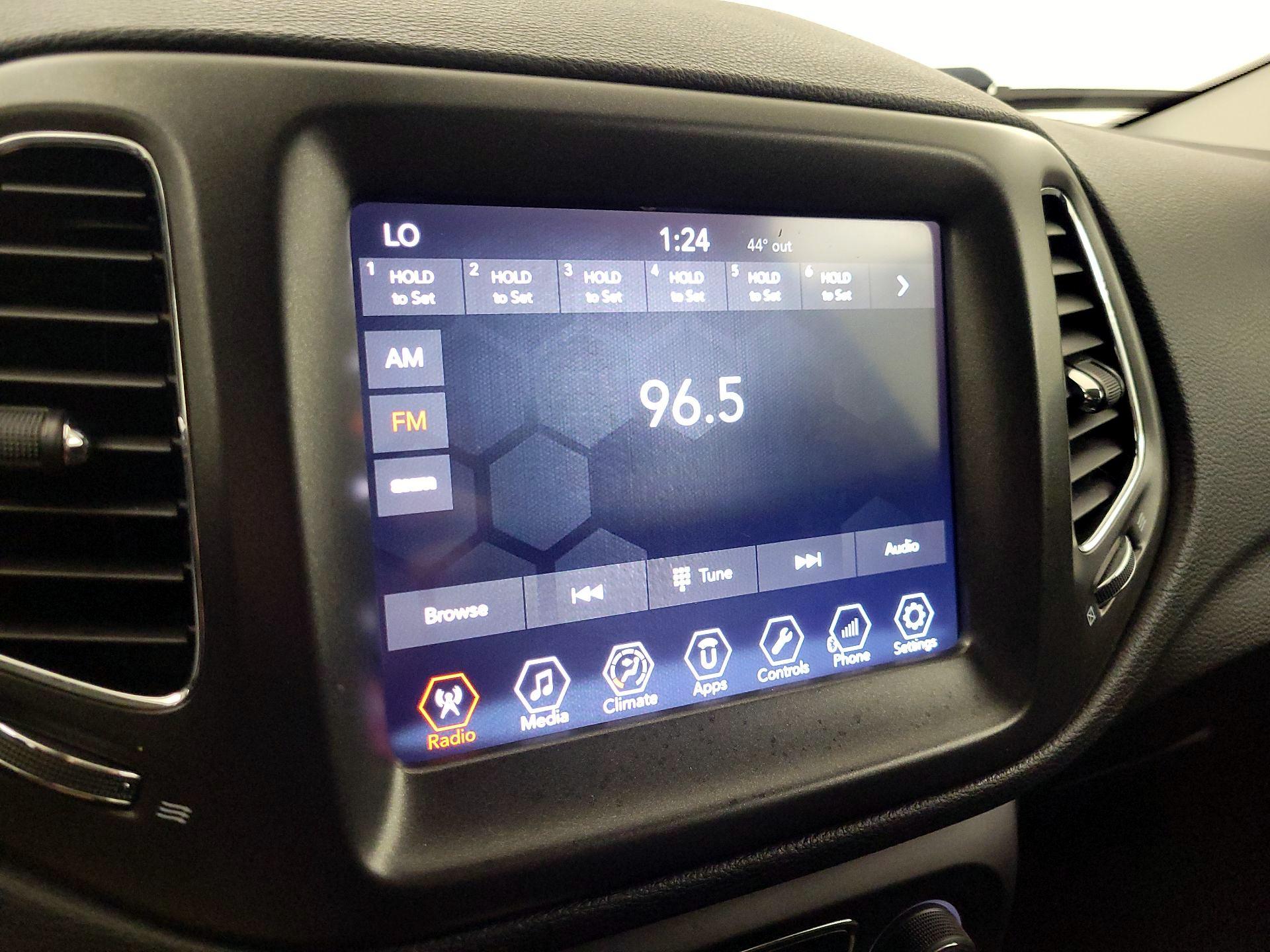 Thumbnail: 2018 Jeep Compass - 15