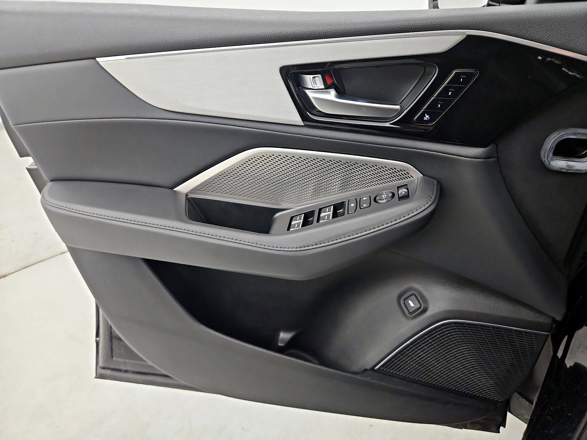 Thumbnail: 2023 Acura MDX - 12