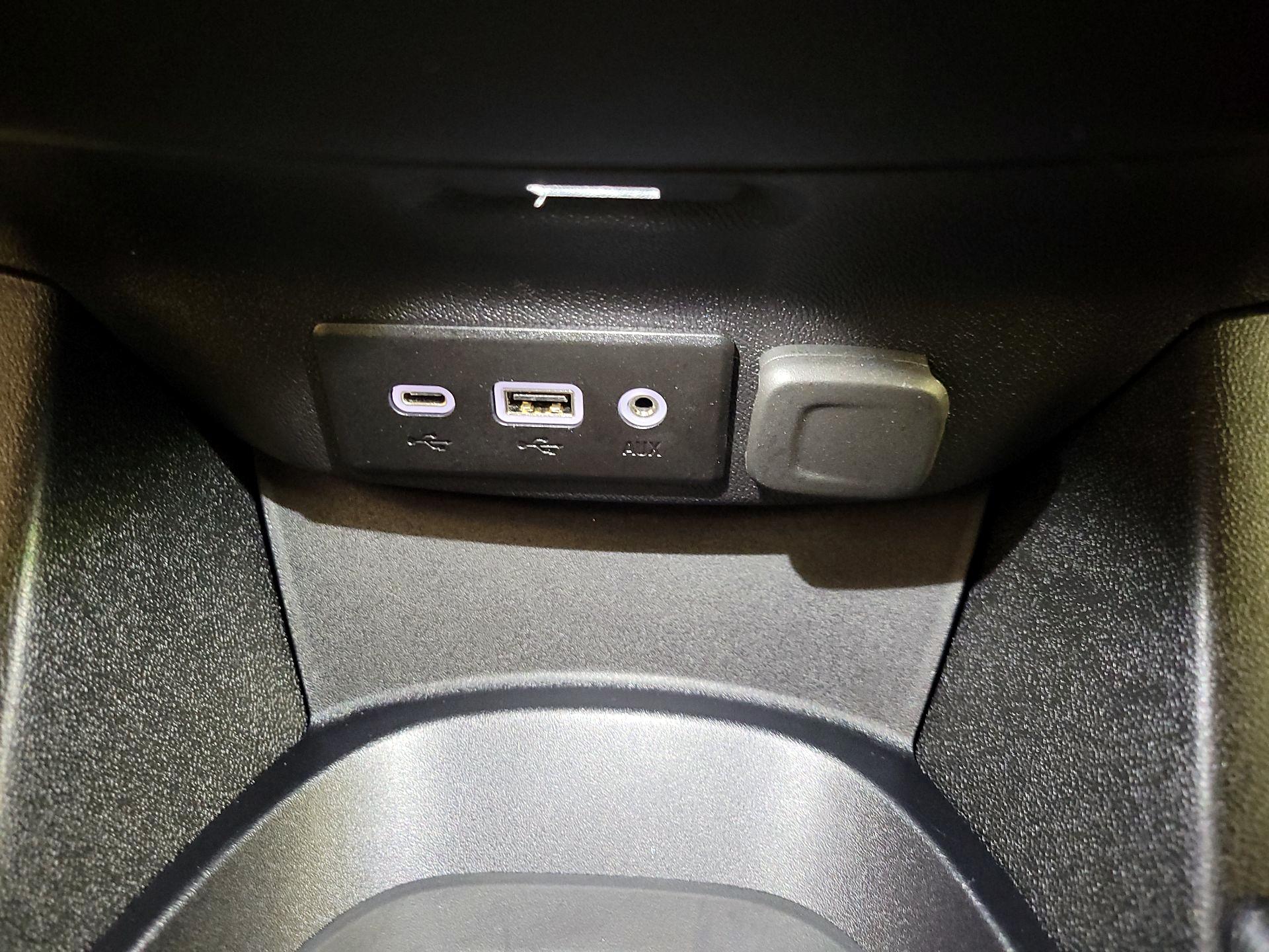 Thumbnail: 2025 Chevrolet Malibu - 18