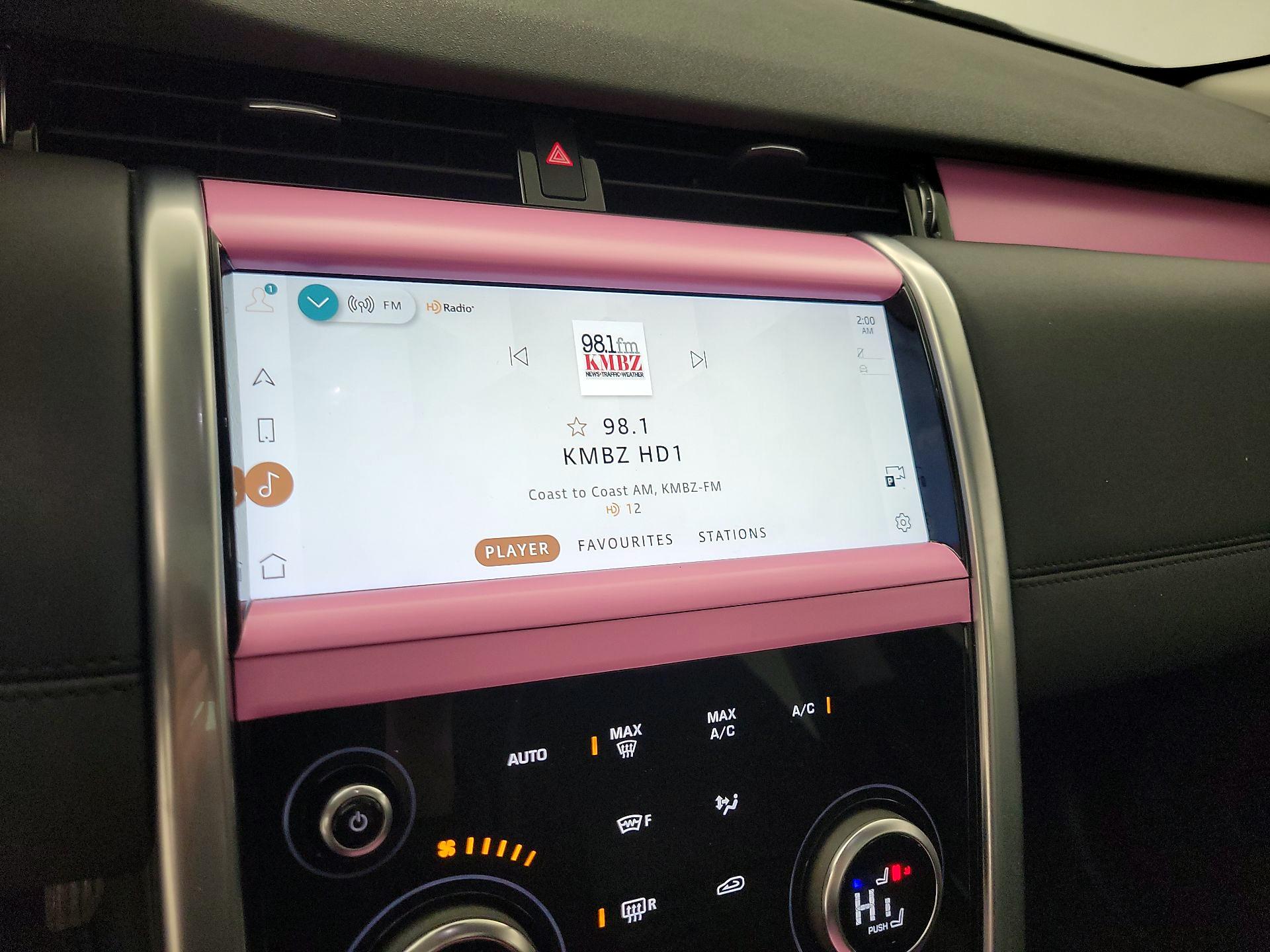 Thumbnail: 2023 Land Rover Discovery Sport - 16