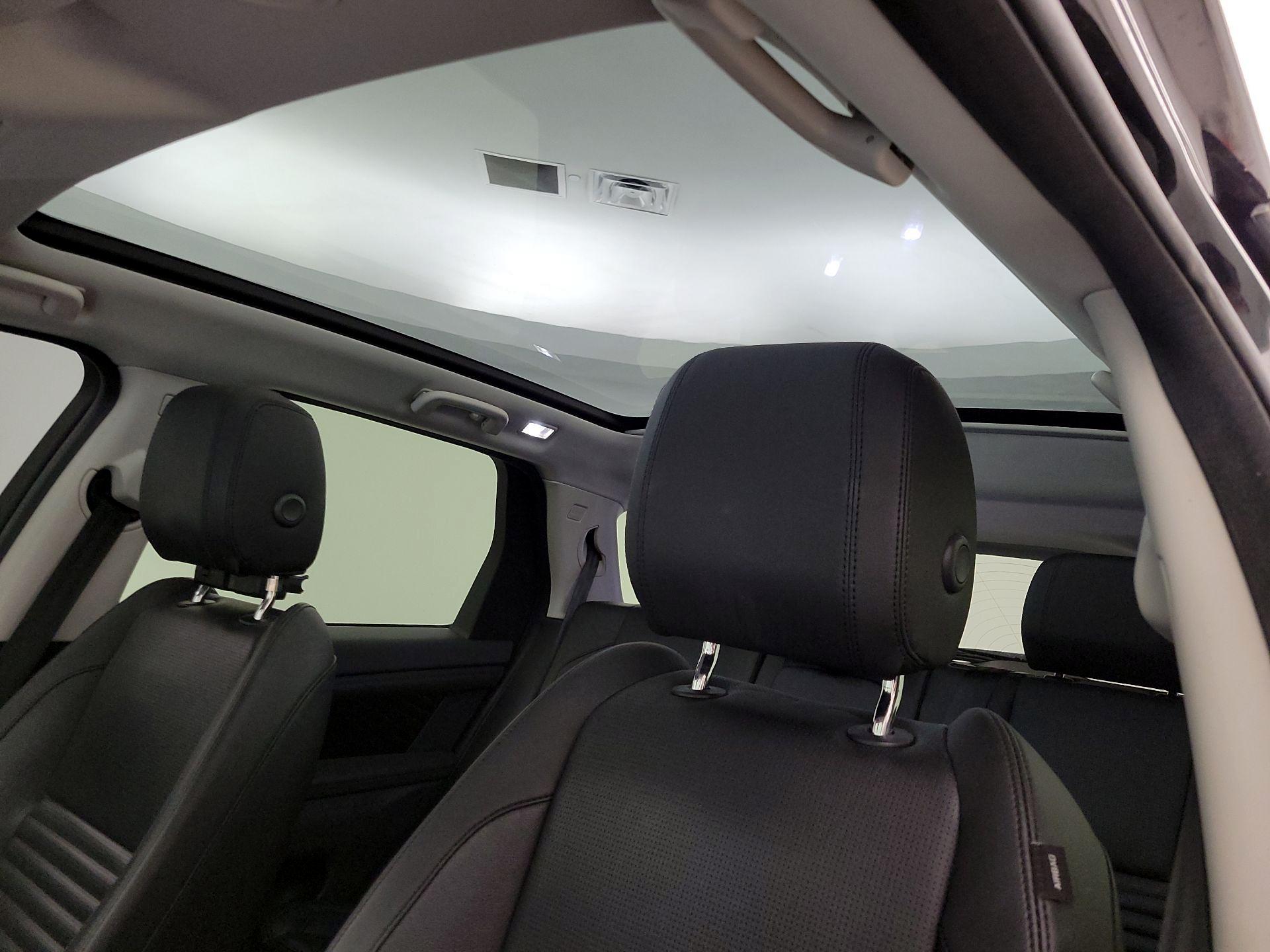 Thumbnail: 2023 Land Rover Discovery Sport - 20