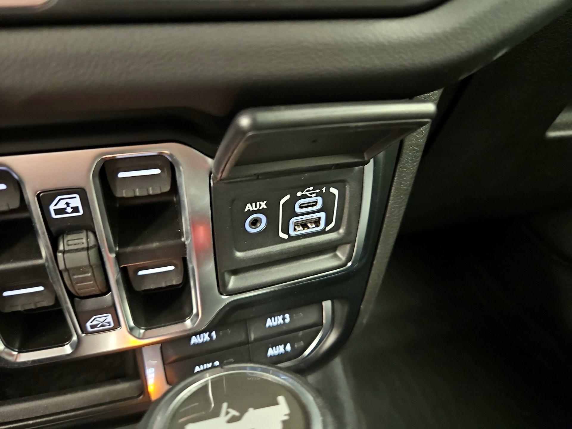 Thumbnail: 2024 Jeep Wrangler - 19