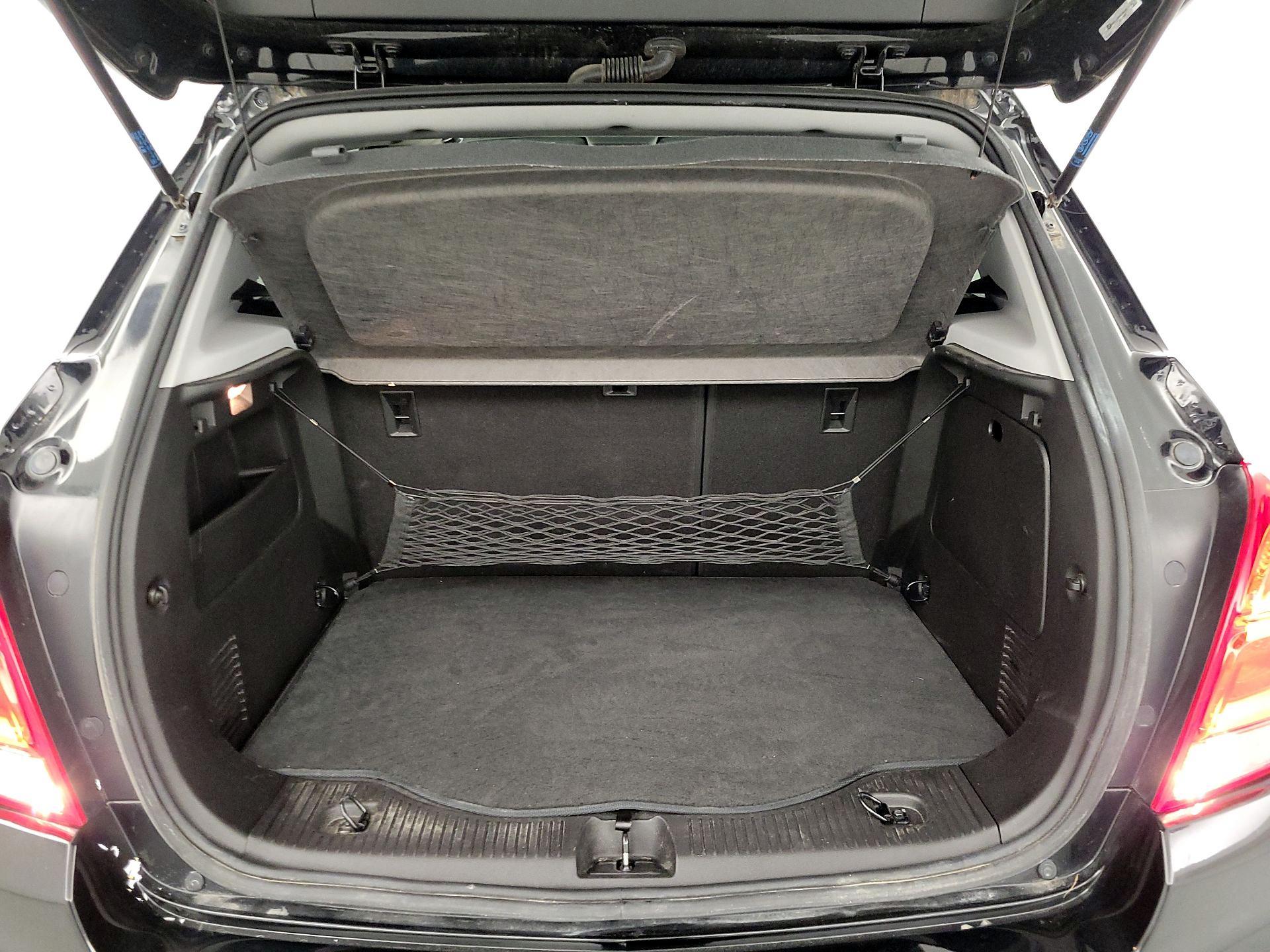 Thumbnail: 2018 Chevrolet Trax - 20