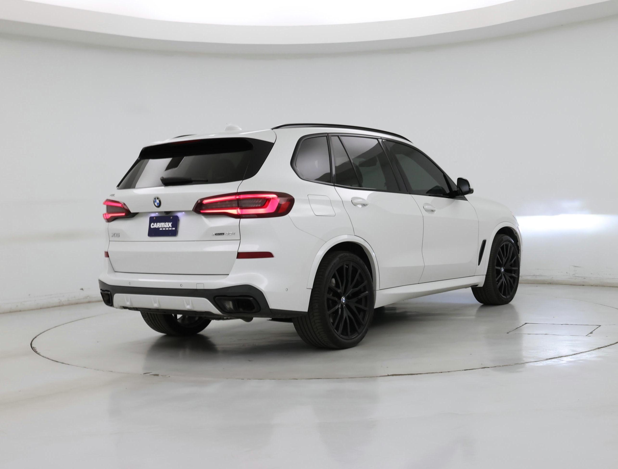 Thumbnail: 2022 BMW X5 - 8