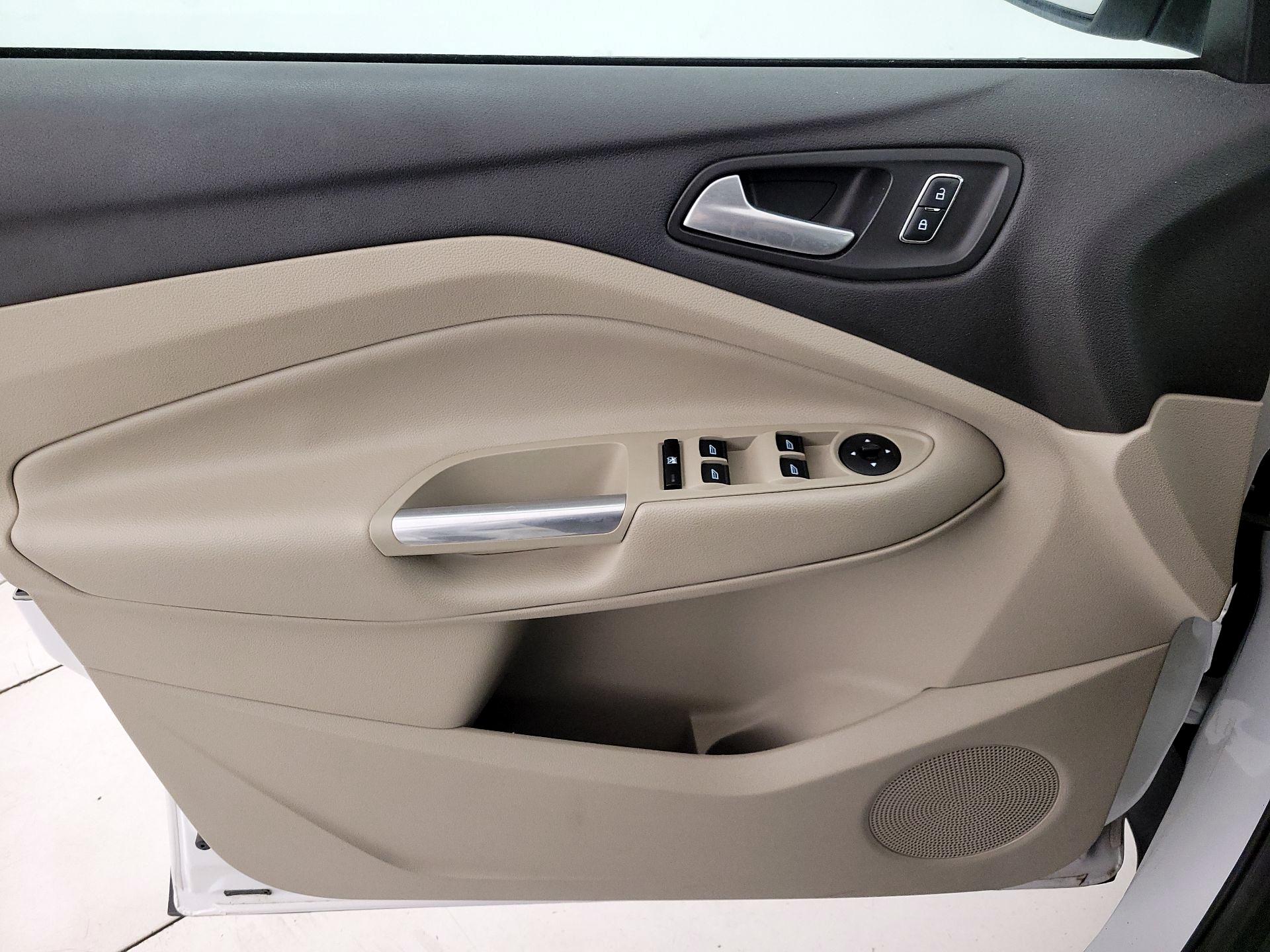 Thumbnail: 2015 Ford Escape - 12