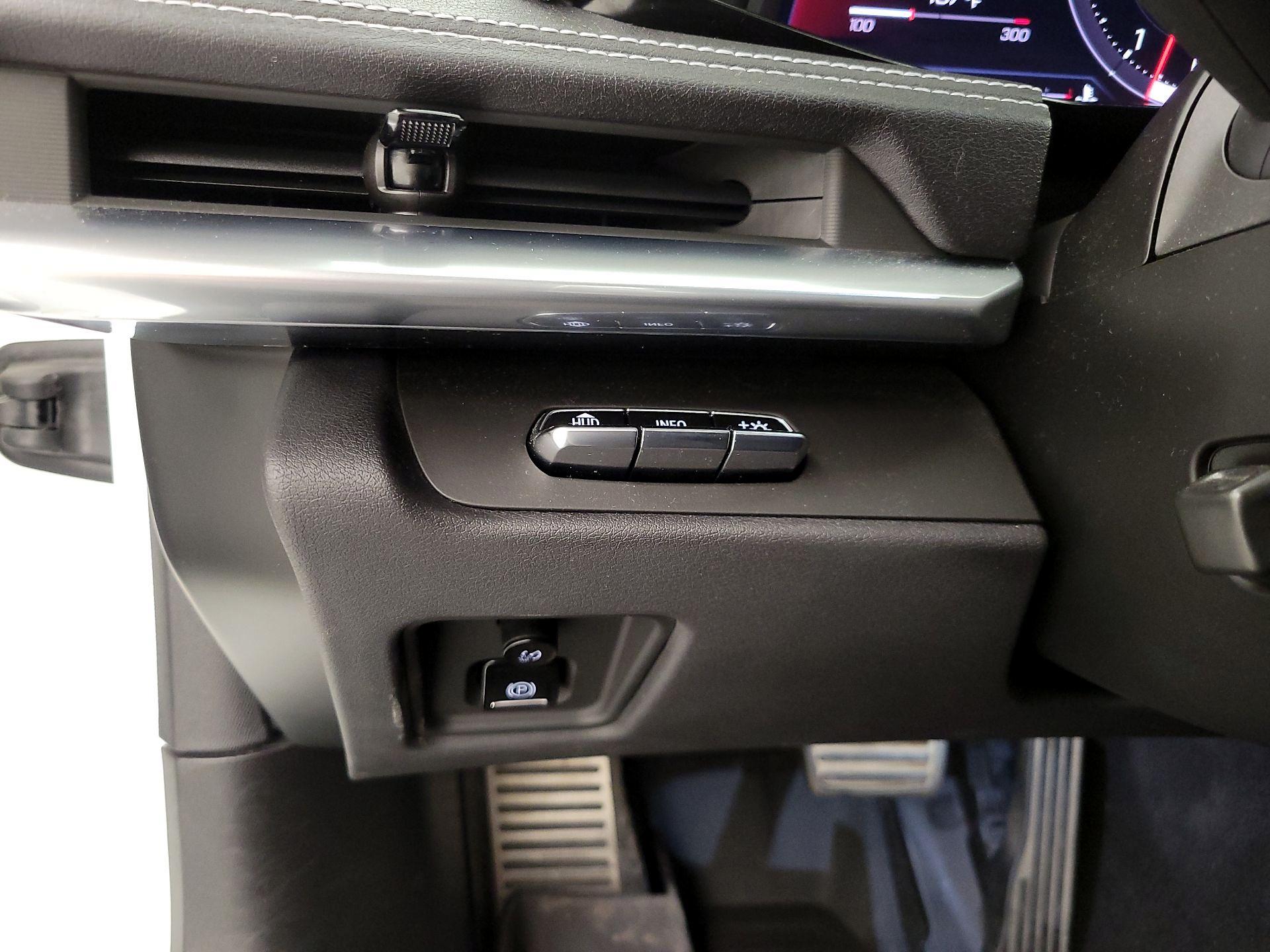 Thumbnail: 2022 Chevrolet Corvette - 13