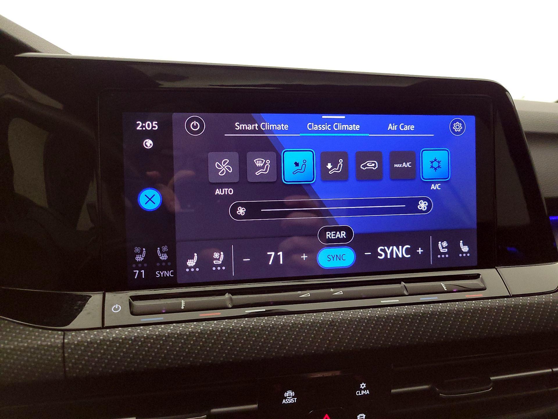 Thumbnail: 2024 Volkswagen Golf - 17