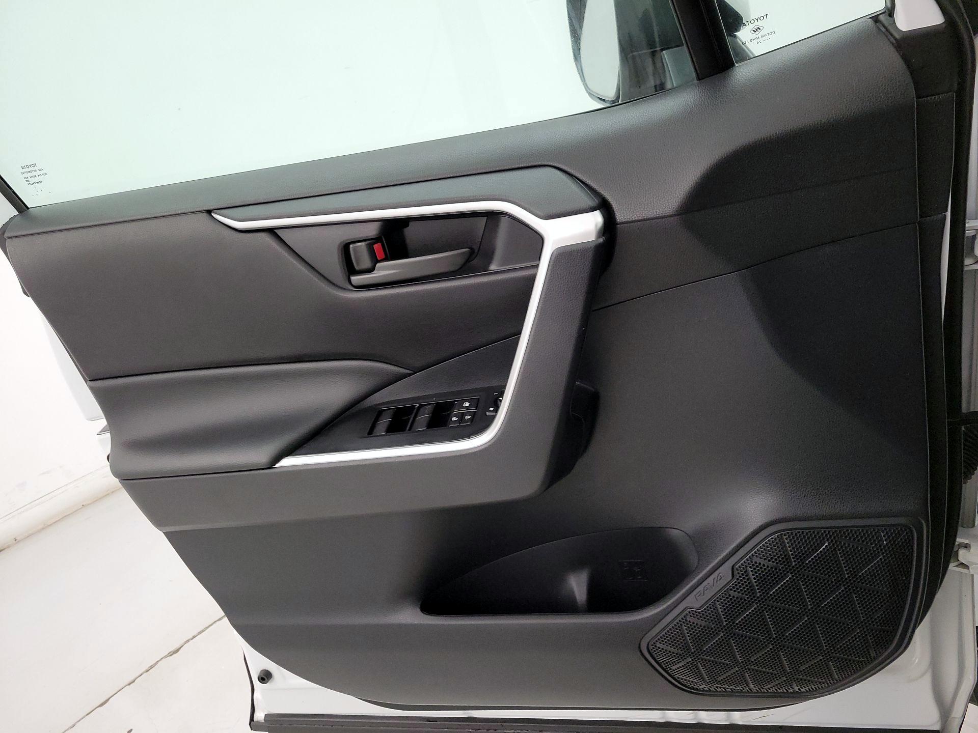 Thumbnail: 2024 Toyota RAV4 - 12