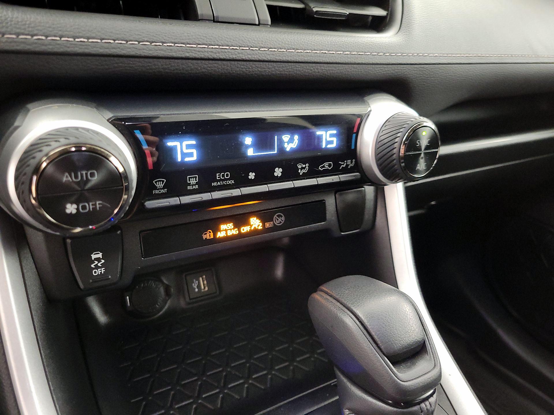 Thumbnail: 2024 Toyota RAV4 - 16