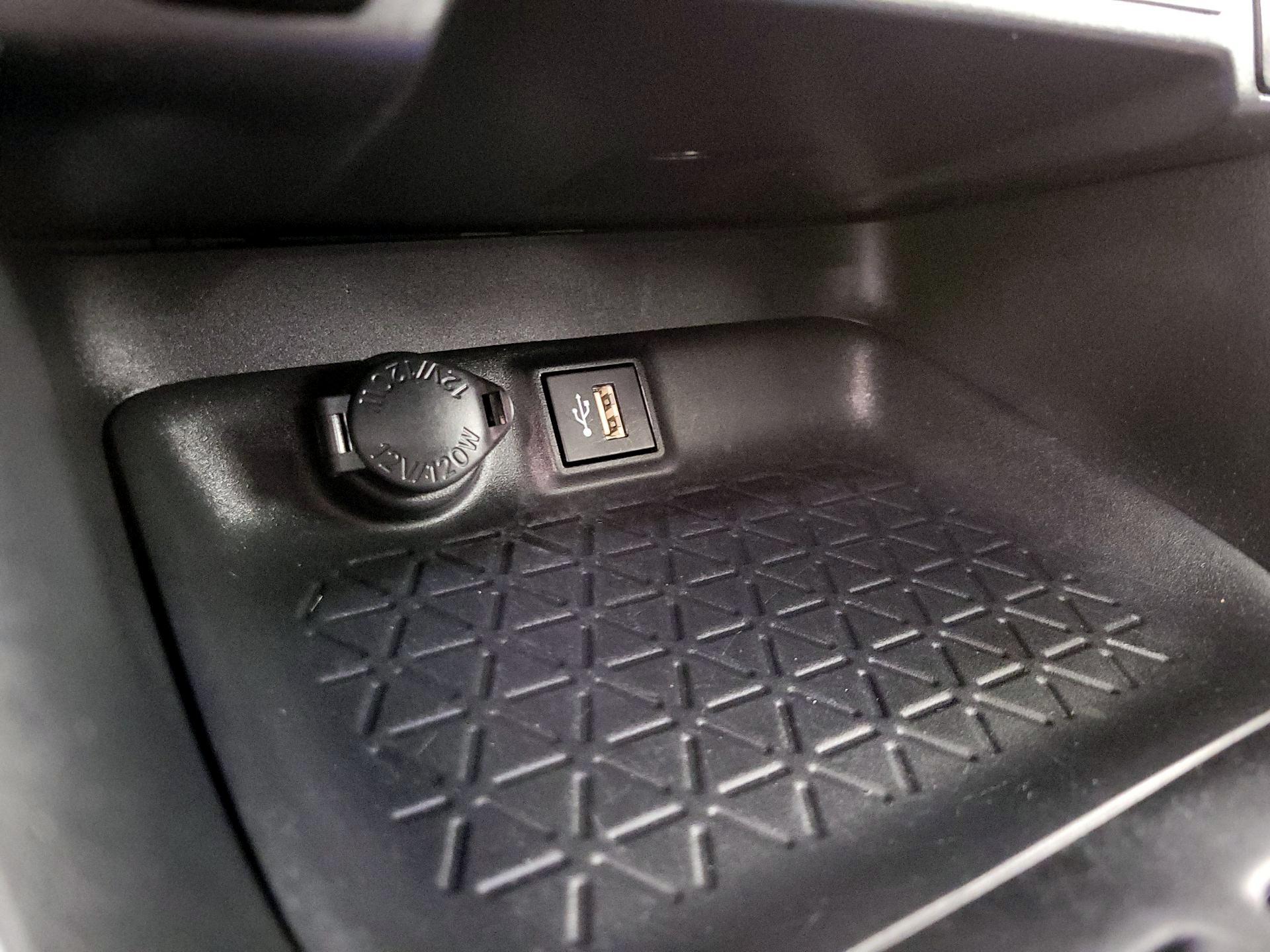 Thumbnail: 2024 Toyota RAV4 - 18