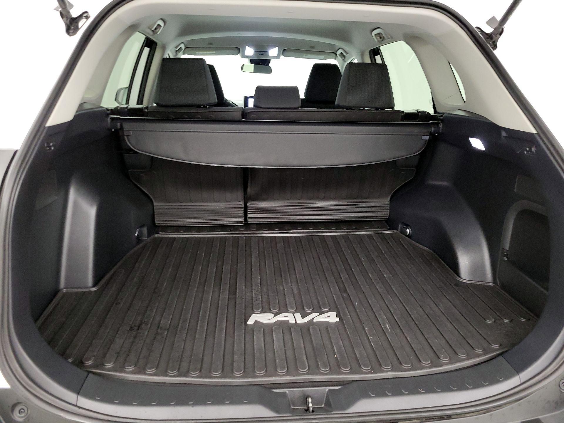 Thumbnail: 2024 Toyota RAV4 - 20