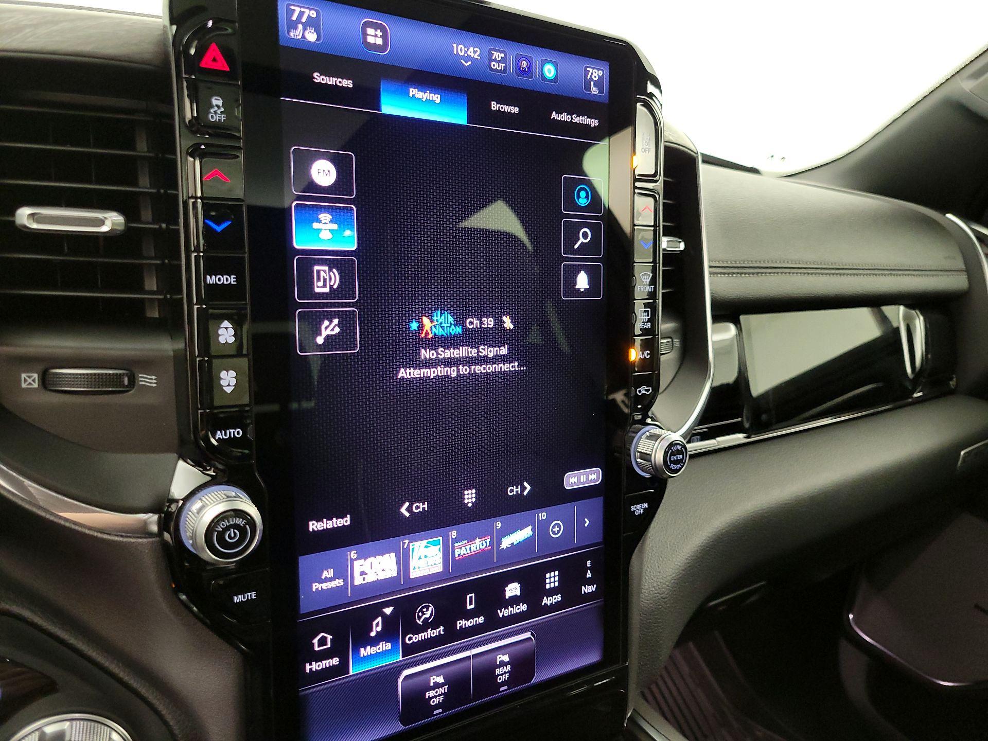 Thumbnail: 2025 RAM 1500 - 16